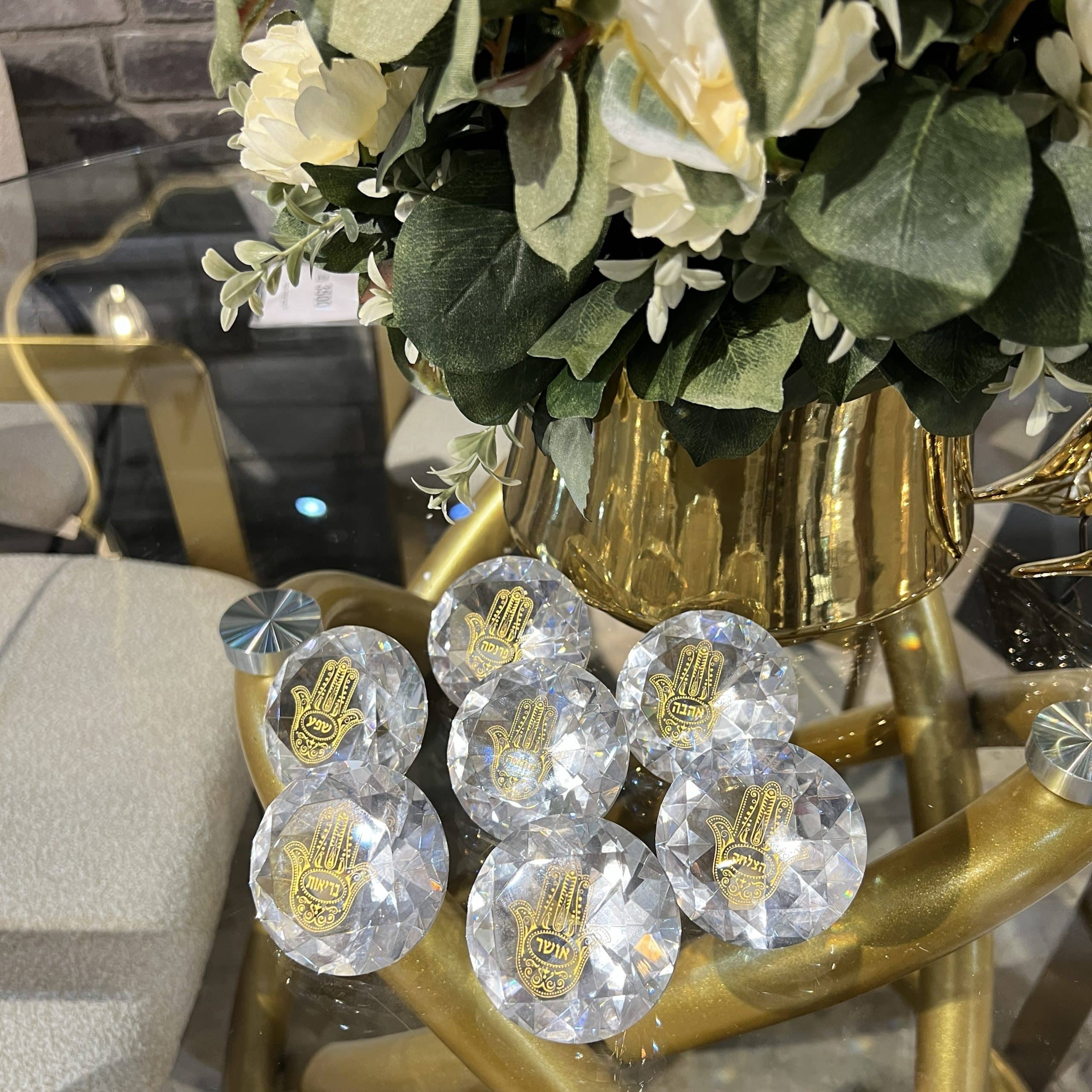 אבן קריסטל כיתוב גדולה דגם איקו אבן קריסטל כיתוב גדולה דגם איקו