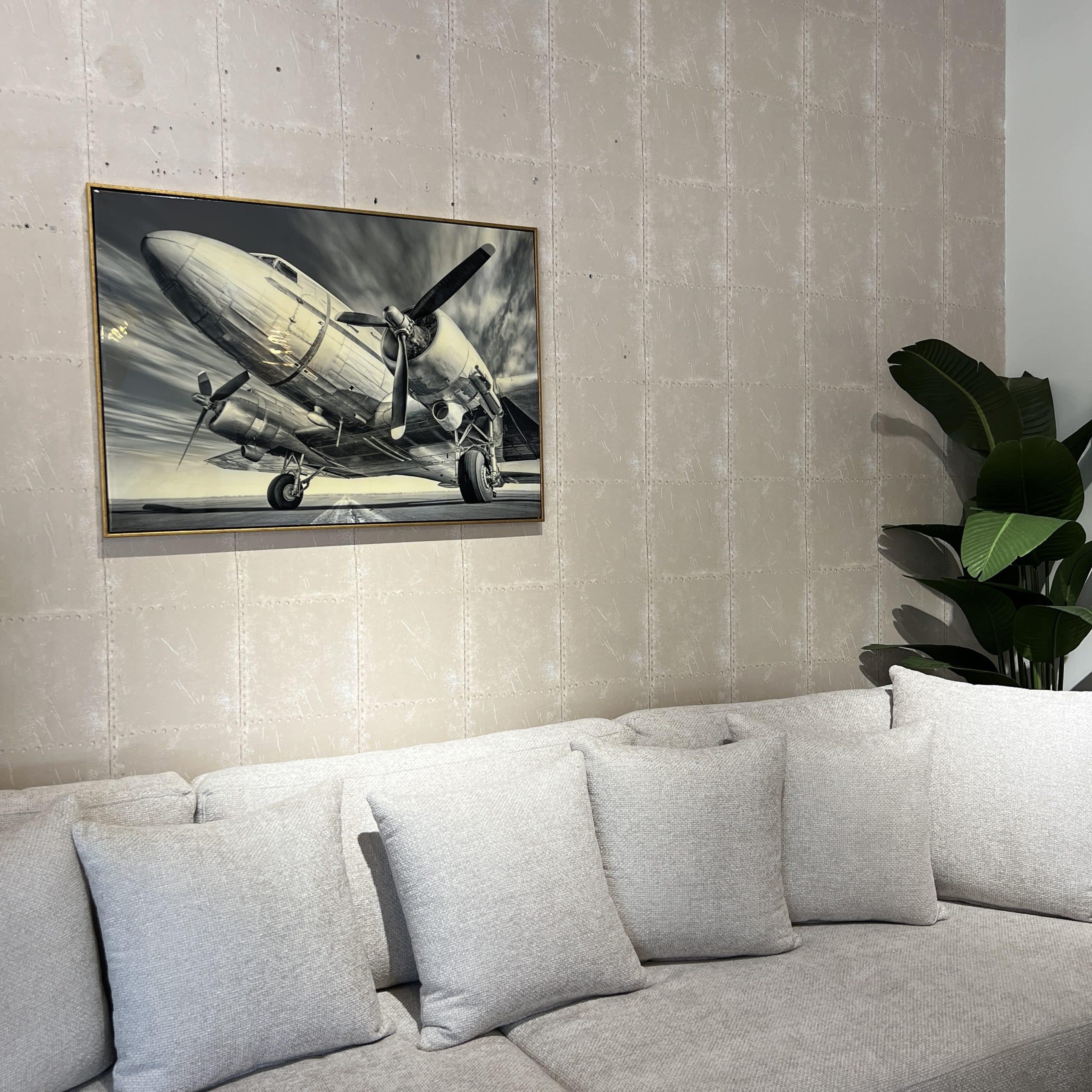 תמונה מטוס מבריקה מסגרת זהב 70/100 דגם איקו תמונה מטוס מבריקה מסגרת זהב 70/100 דגם איקו