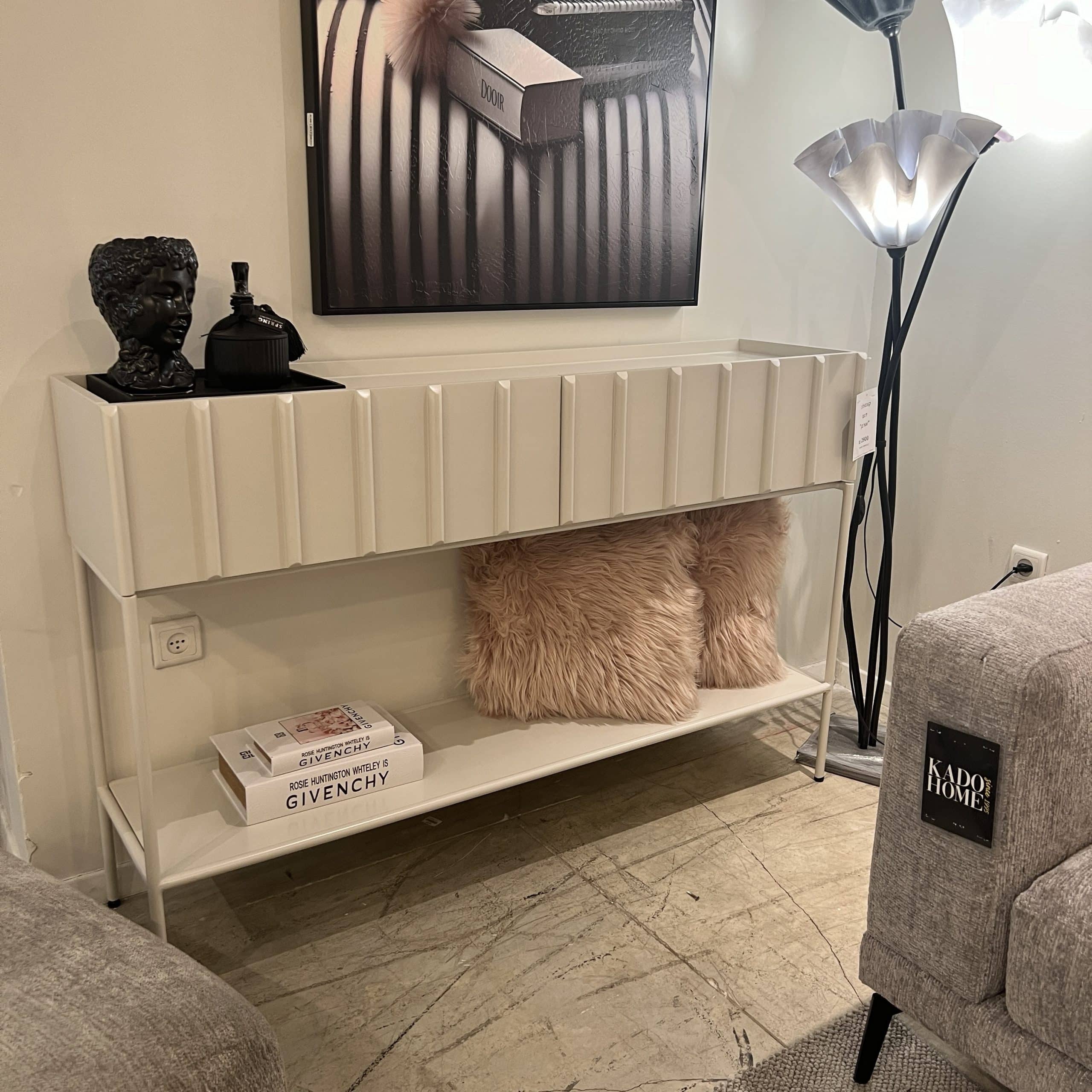 קונסולה פסים דגם אורבן קונסולה פסים דגם אורבן