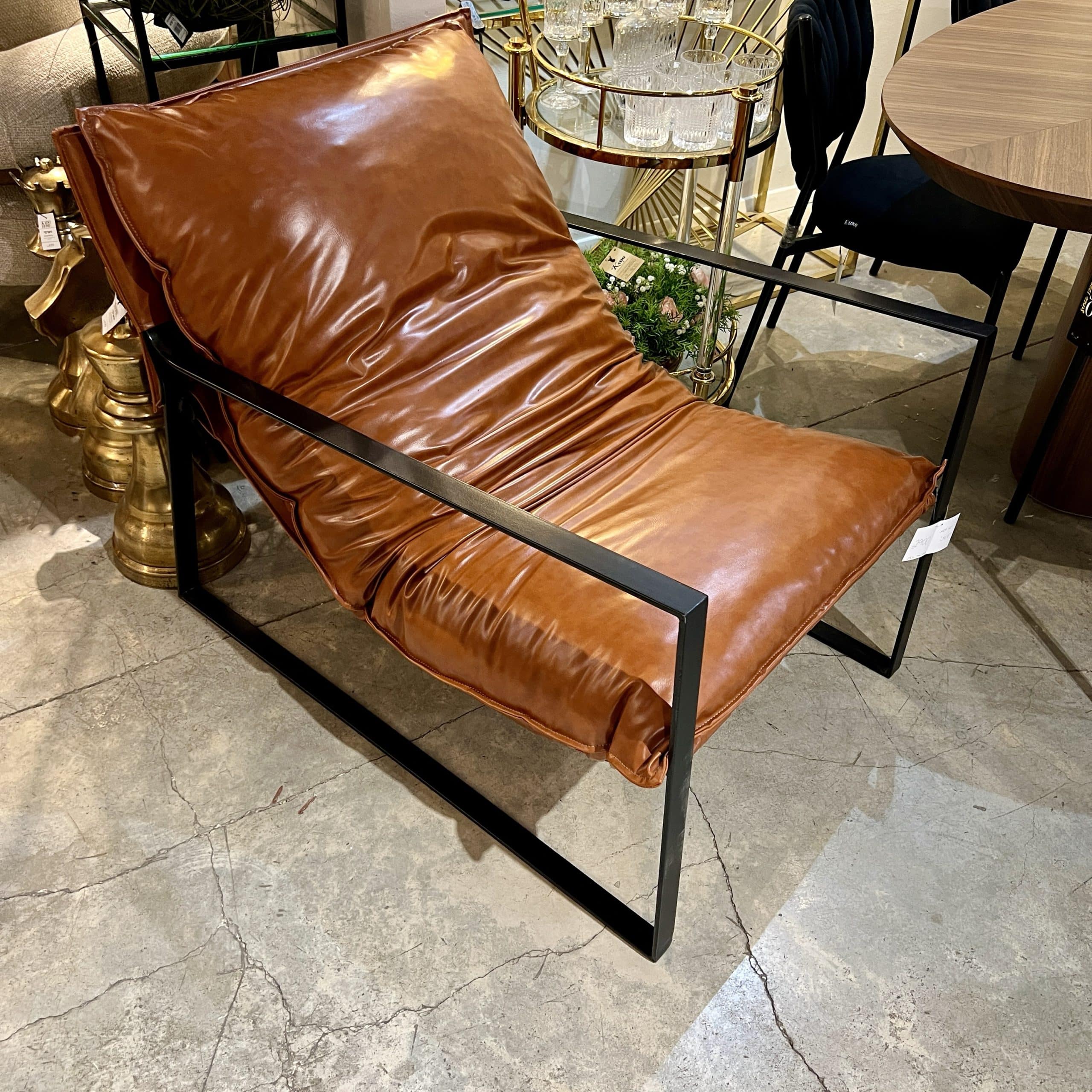 כורסא מעוצבת דגם לואיז בעיצוב אישי כורסא מעוצבת דגם לואיז בעיצוב אישי