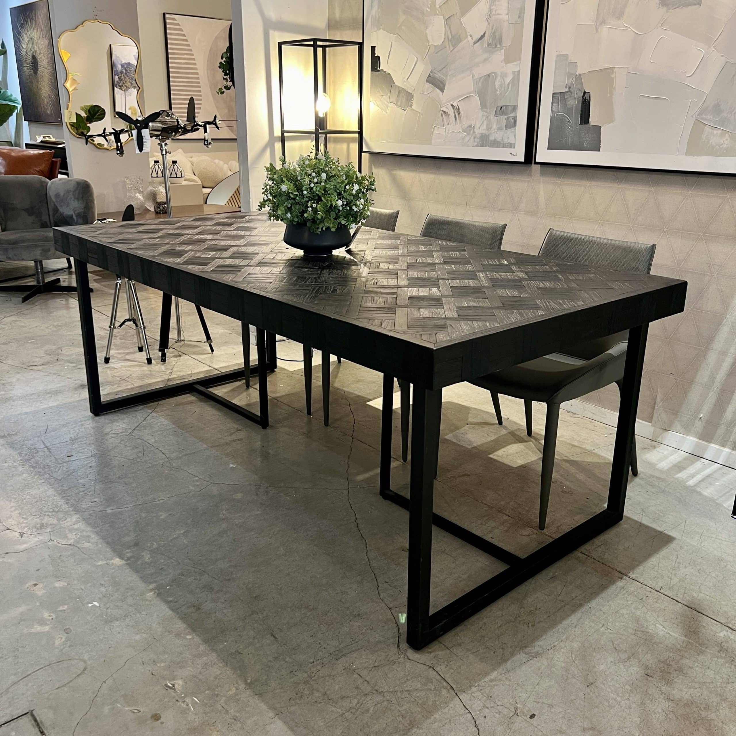 שולחן אוכל מלבני עץ שחור פישבון דגם רוני- אחרונים במלאי שולחן אוכל מלבני עץ שחור פישבון דגם רוני- אחרונים במלאי