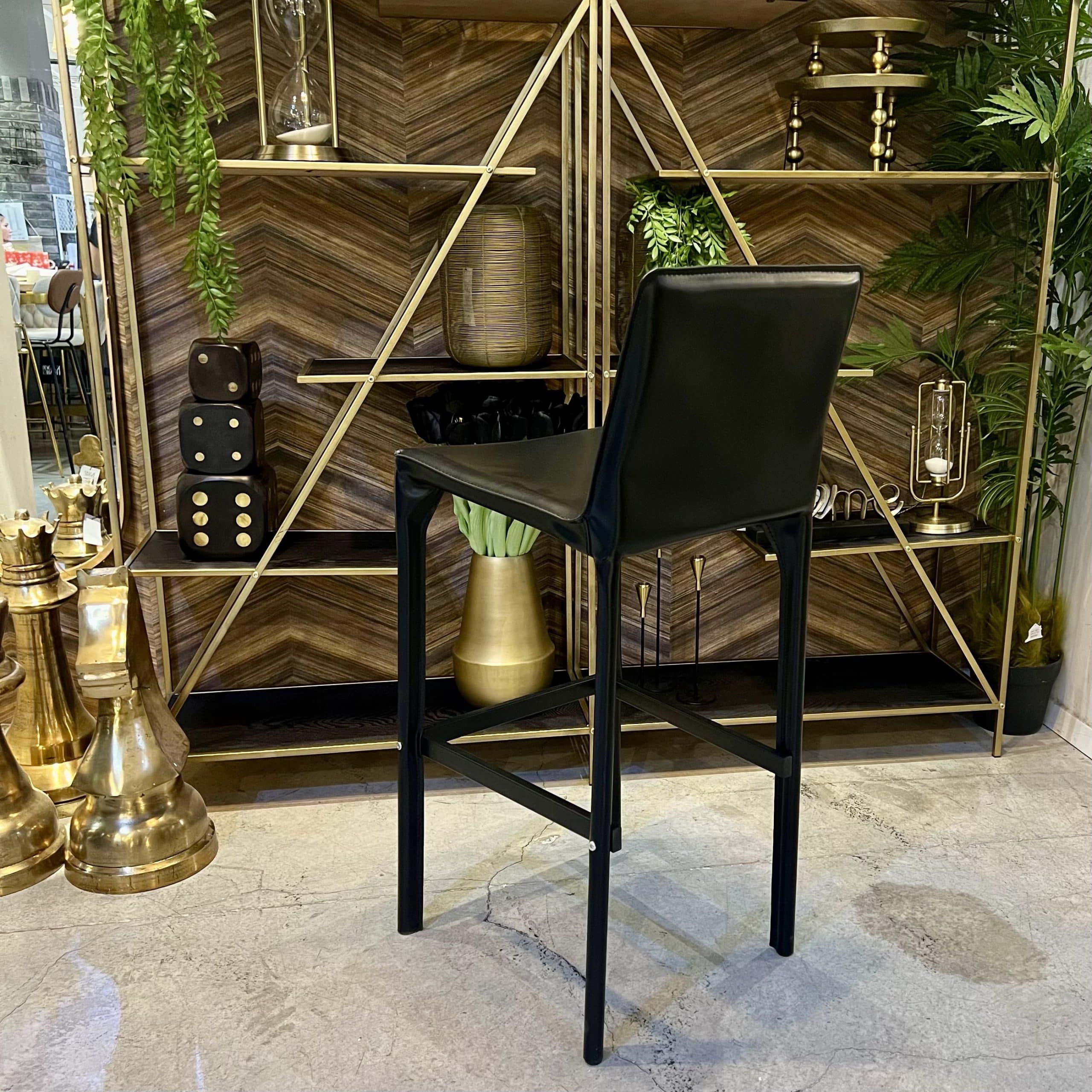 כיסא בר ויוינו יוקרתי דמוי עור שחור דגם סינדי- אחרון!