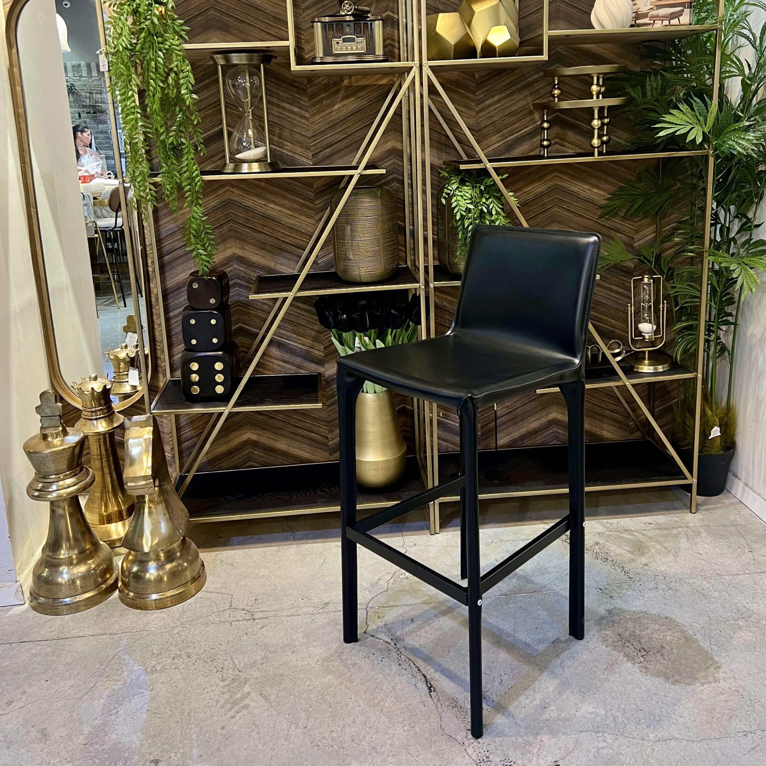 כיסא בר ויוינו יוקרתי דמוי עור שחור דגם סינדי- אחרון!