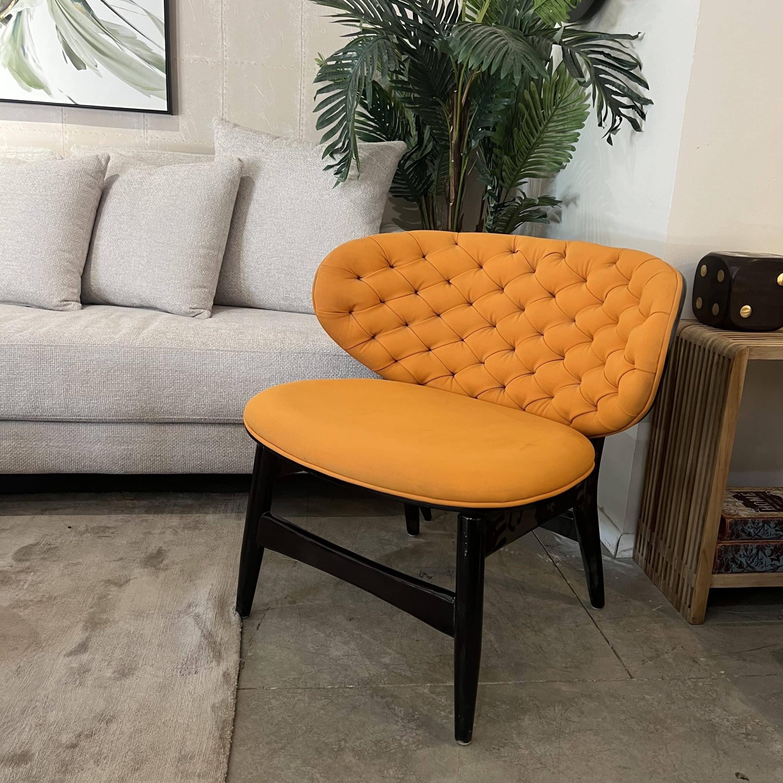 כורסא קפיטונז יוקרתית דגם ניבה - חיסול מתצוגה (נתניה עודפים) כורסא קפיטונז יוקרתית דגם ניבה - חיסול מתצוגה (נתניה עודפים)