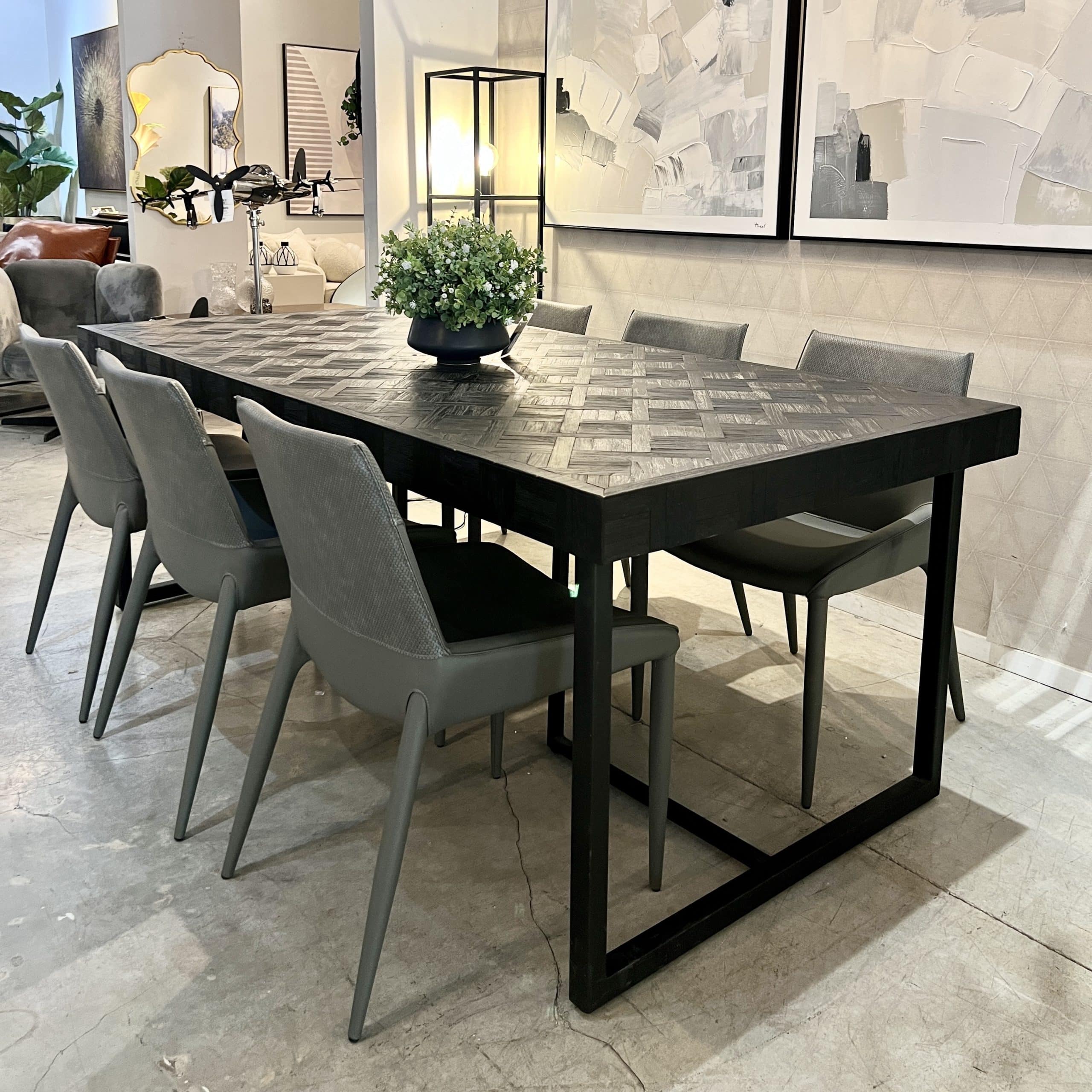 כיסא יוקרתי דמוי עור אפור דגם פבריציו- חיסול!! כיסא יוקרתי דמוי עור אפור דגם פבריציו- חיסול!!