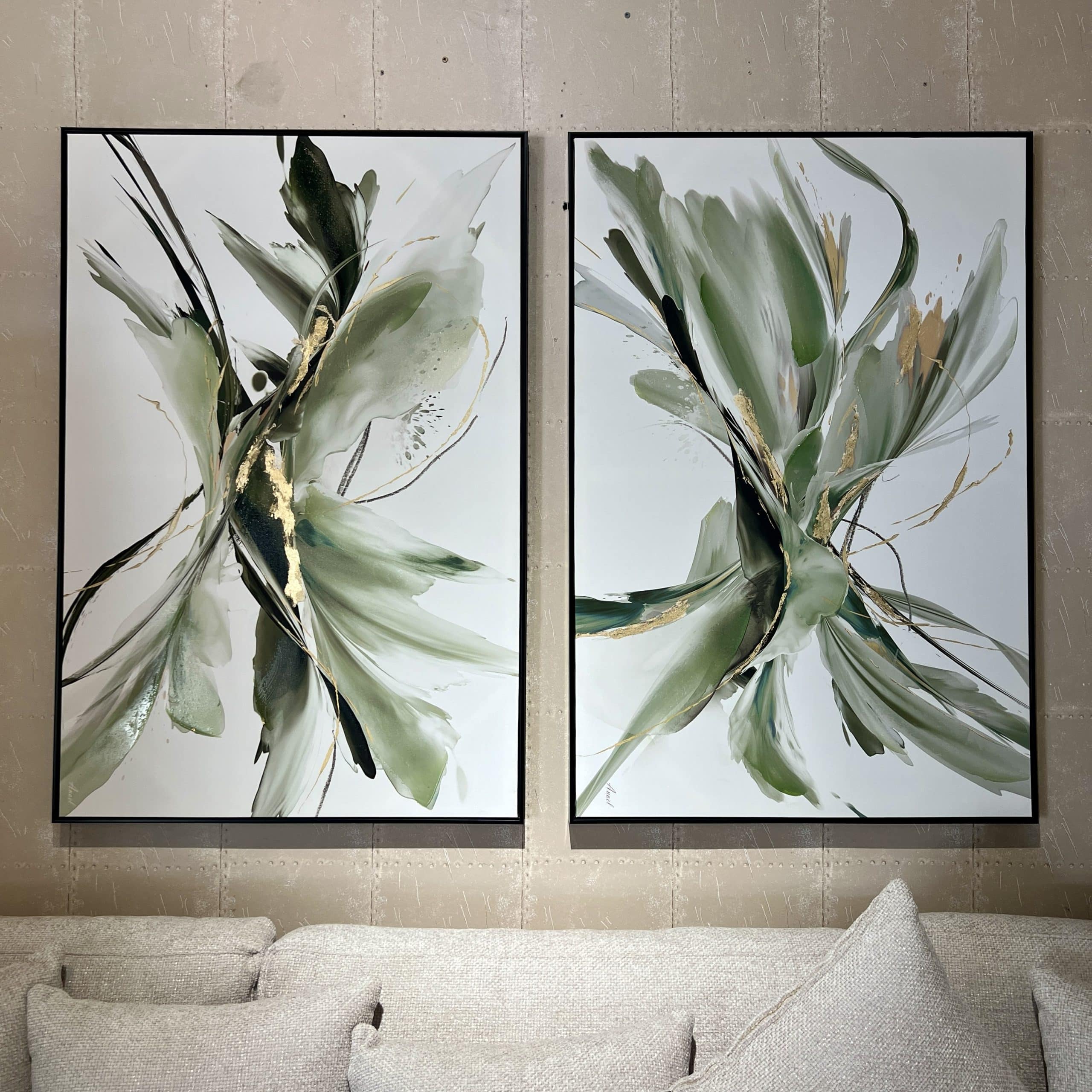 תמונת אבסטרקט ירוק וזהב מעוצבת בעבודת יד בשילוב מסגרת שחורה תמונת אבסטרקט ירוק וזהב מעוצבת בעבודת יד בשילוב מסגרת שחורה