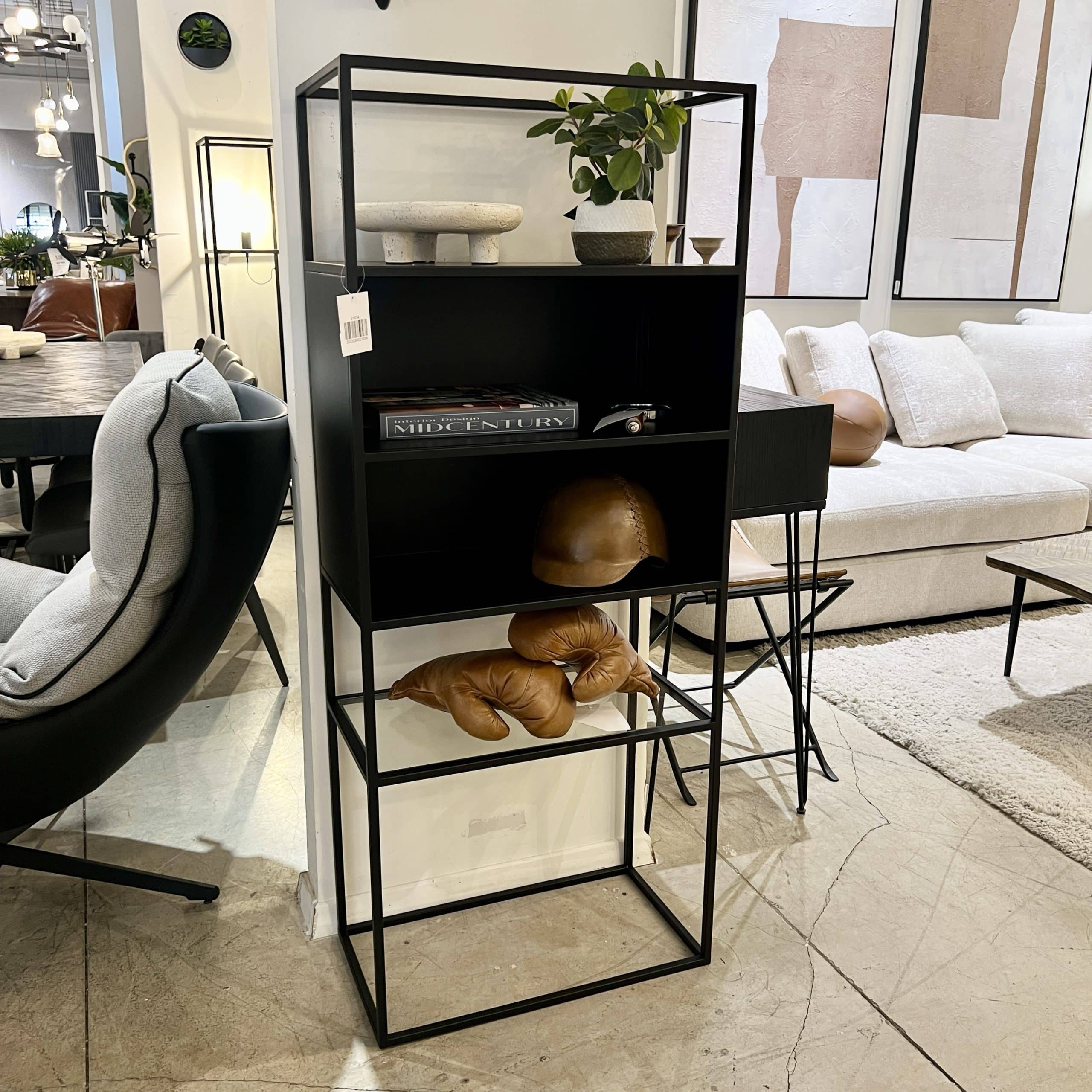 מדף מתכת שחור מדף מתכת שחור