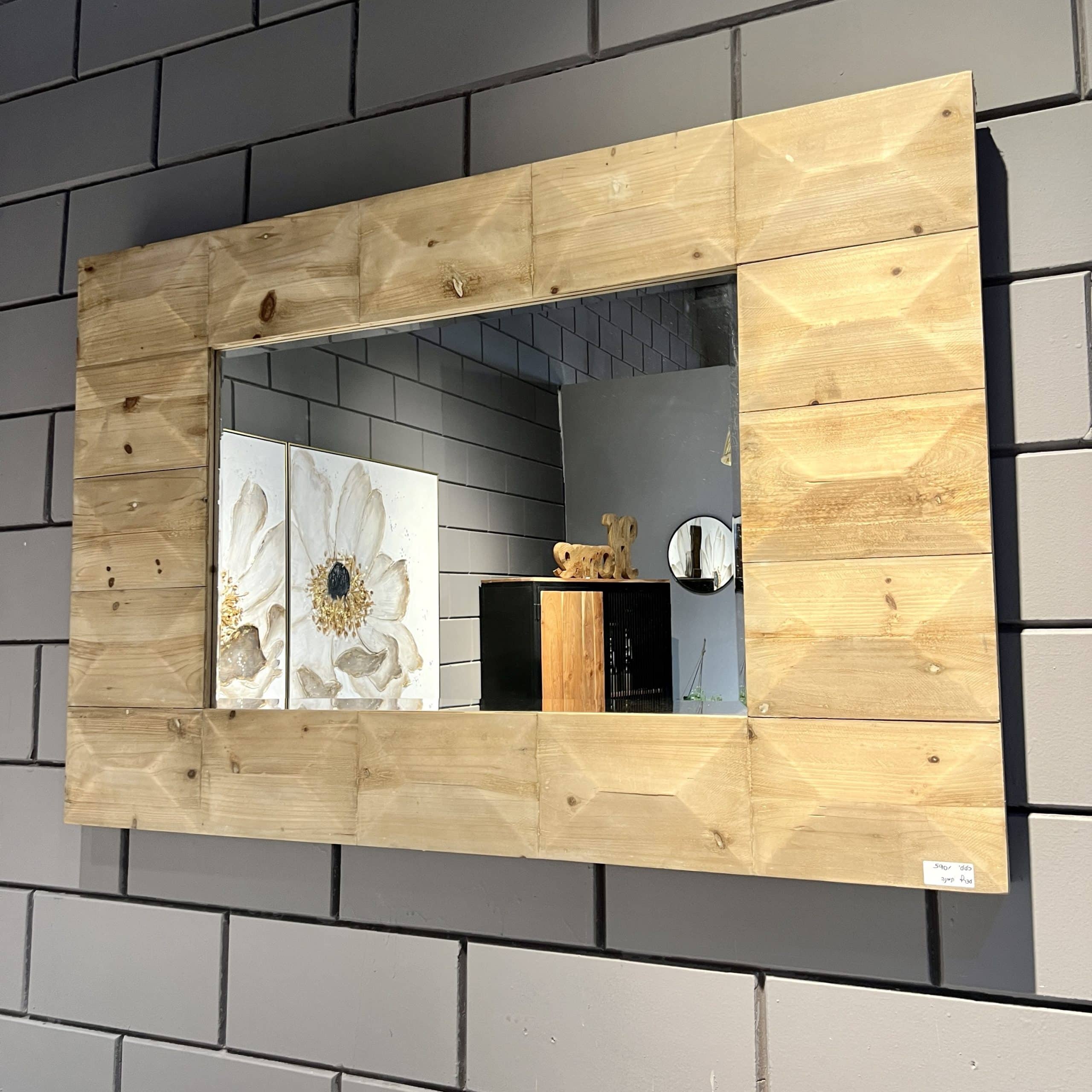 מראה עץ טבעי מלבנית דגם איקו - חיסול מלאי! מראה עץ טבעי מלבנית דגם איקו - חיסול מלאי!