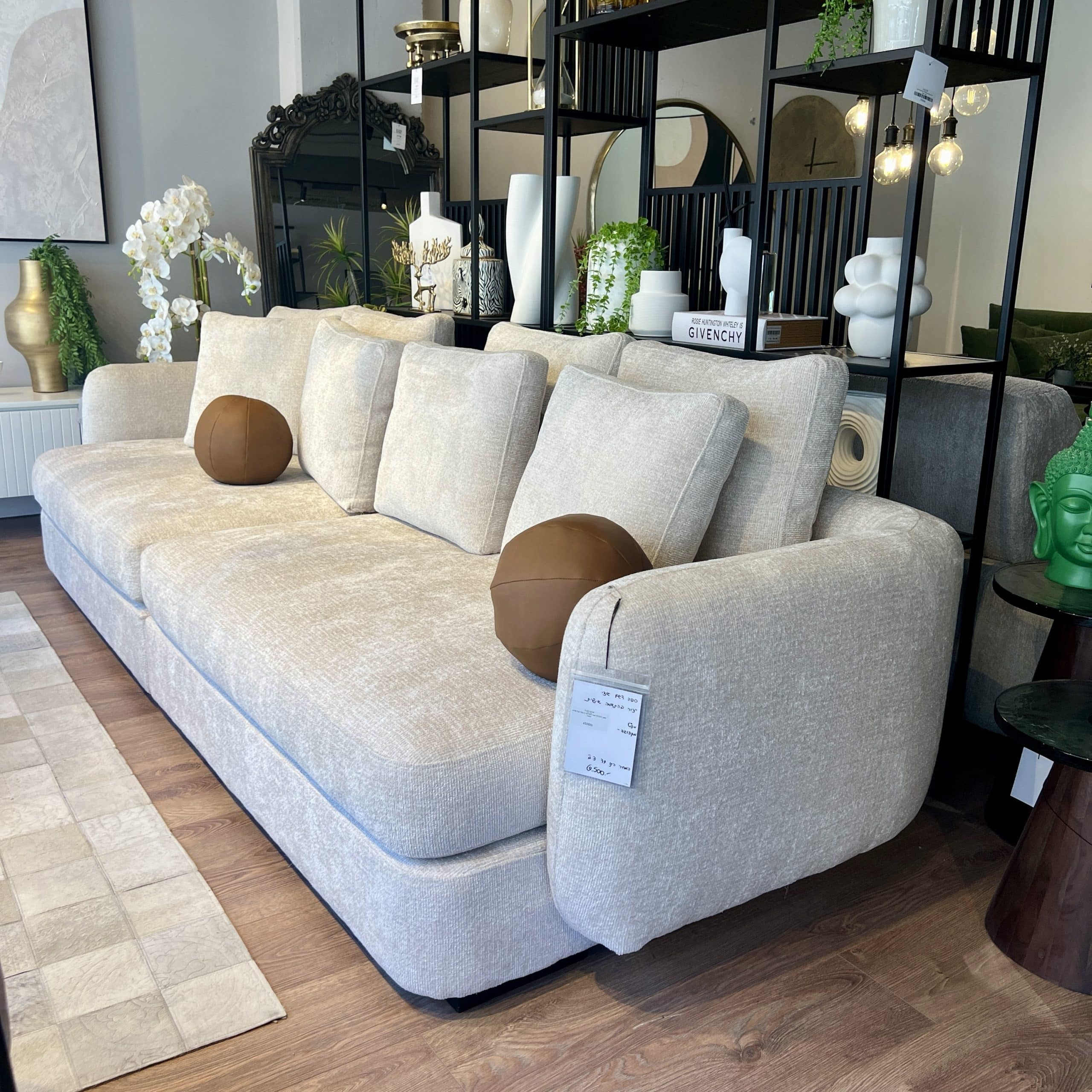 ספה מעוצבת דגם גוצ׳ה | בעיצוב אישי ספה מעוצבת דגם גוצ׳ה | בעיצוב אישי