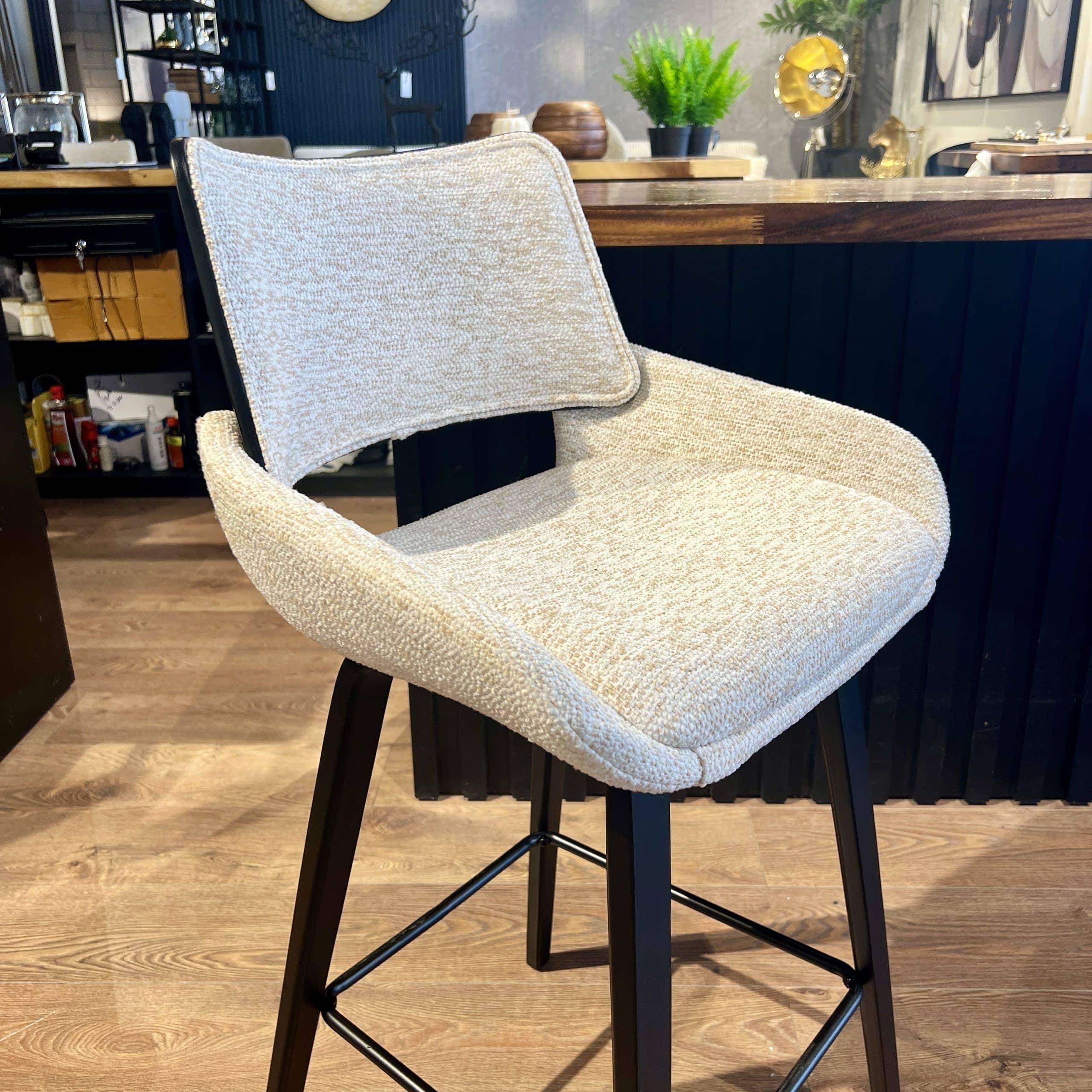 כיסא בר קרם 225 דגם בליני כיסא בר קרם 225 דגם בליני