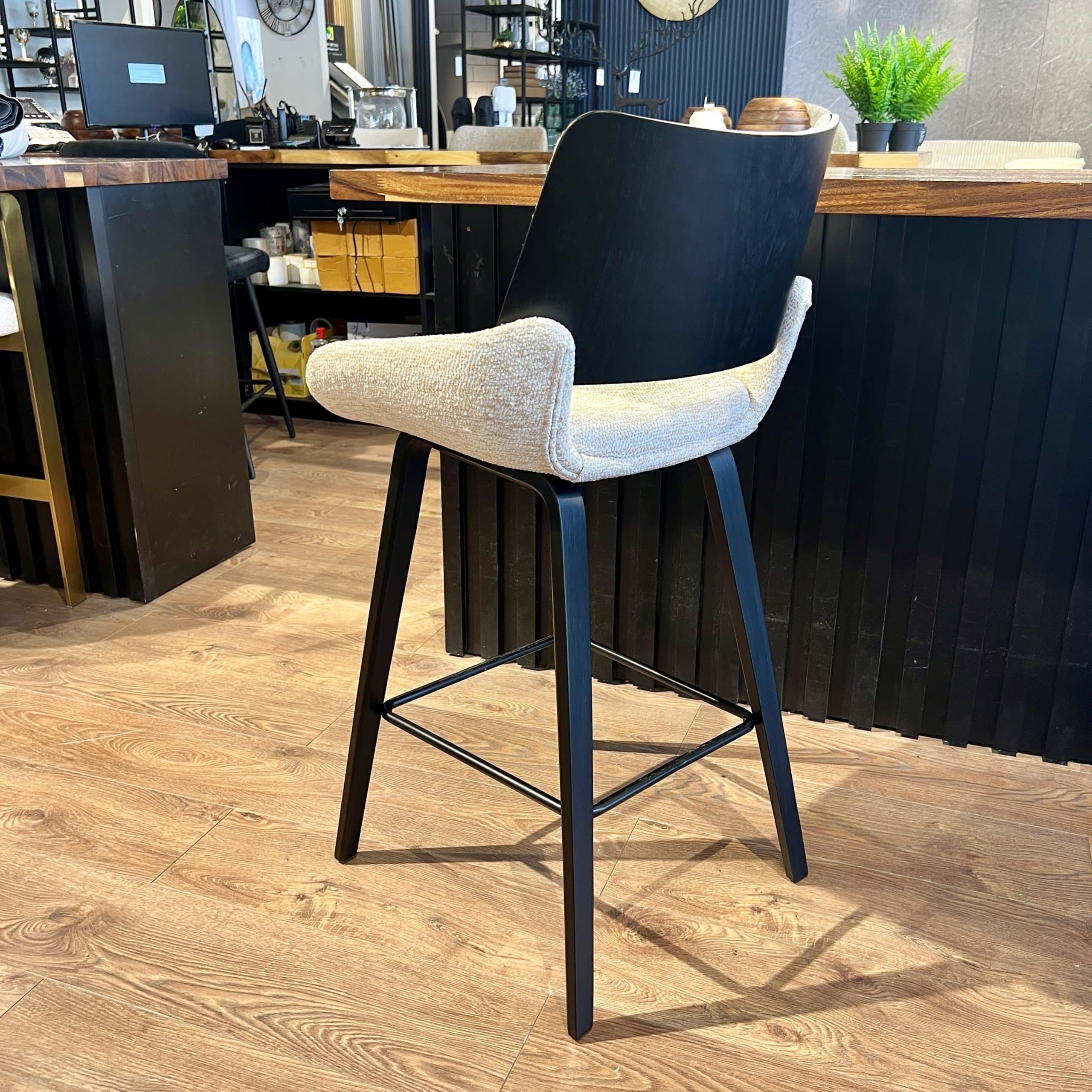 כיסא בר קרם 225 דגם בליני כיסא בר קרם 225 דגם בליני