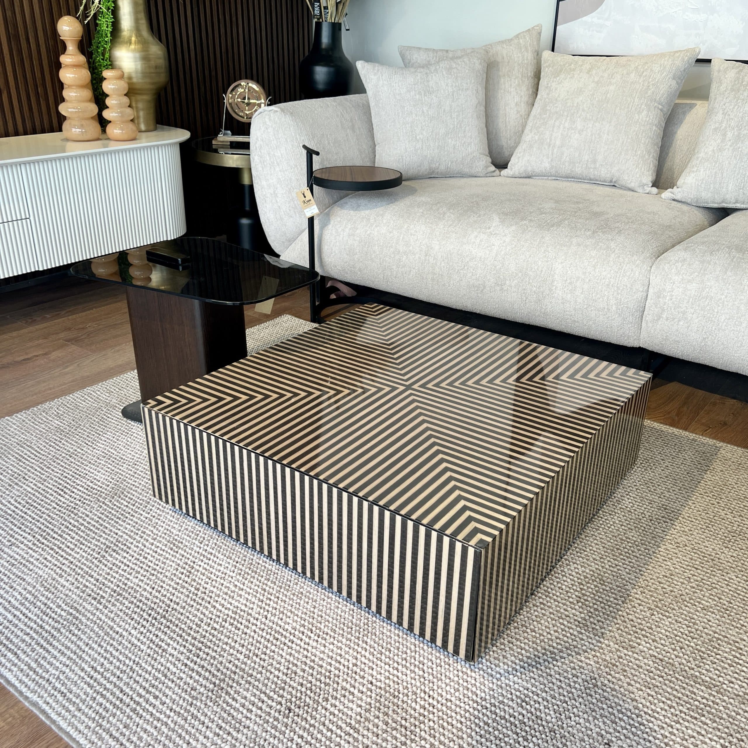 סט שולחנות סלון זברה מרובע נשכן מלבן דגם קימי סט שולחנות סלון זברה מרובע נשכן מלבן דגם קימי