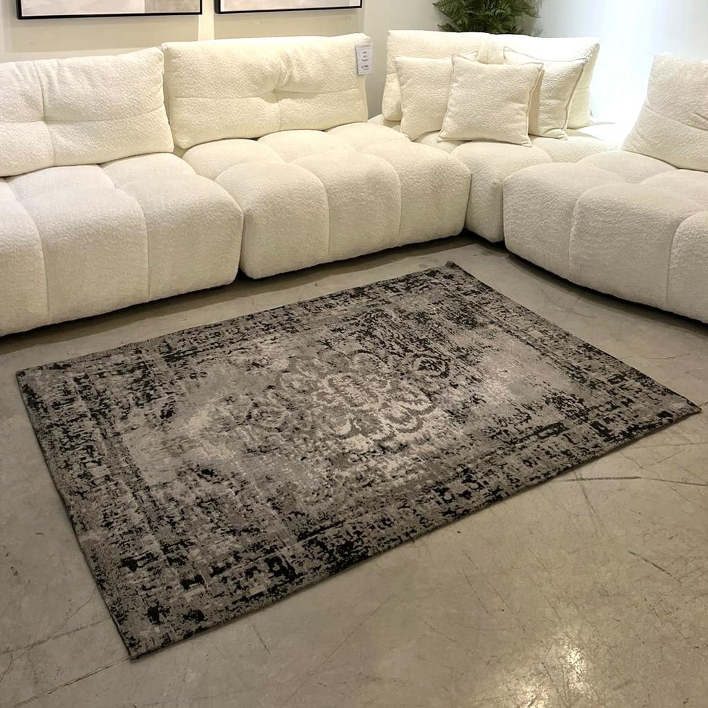 שטיח אפור מנדלה מרכזי עם מסגרת דגם רני