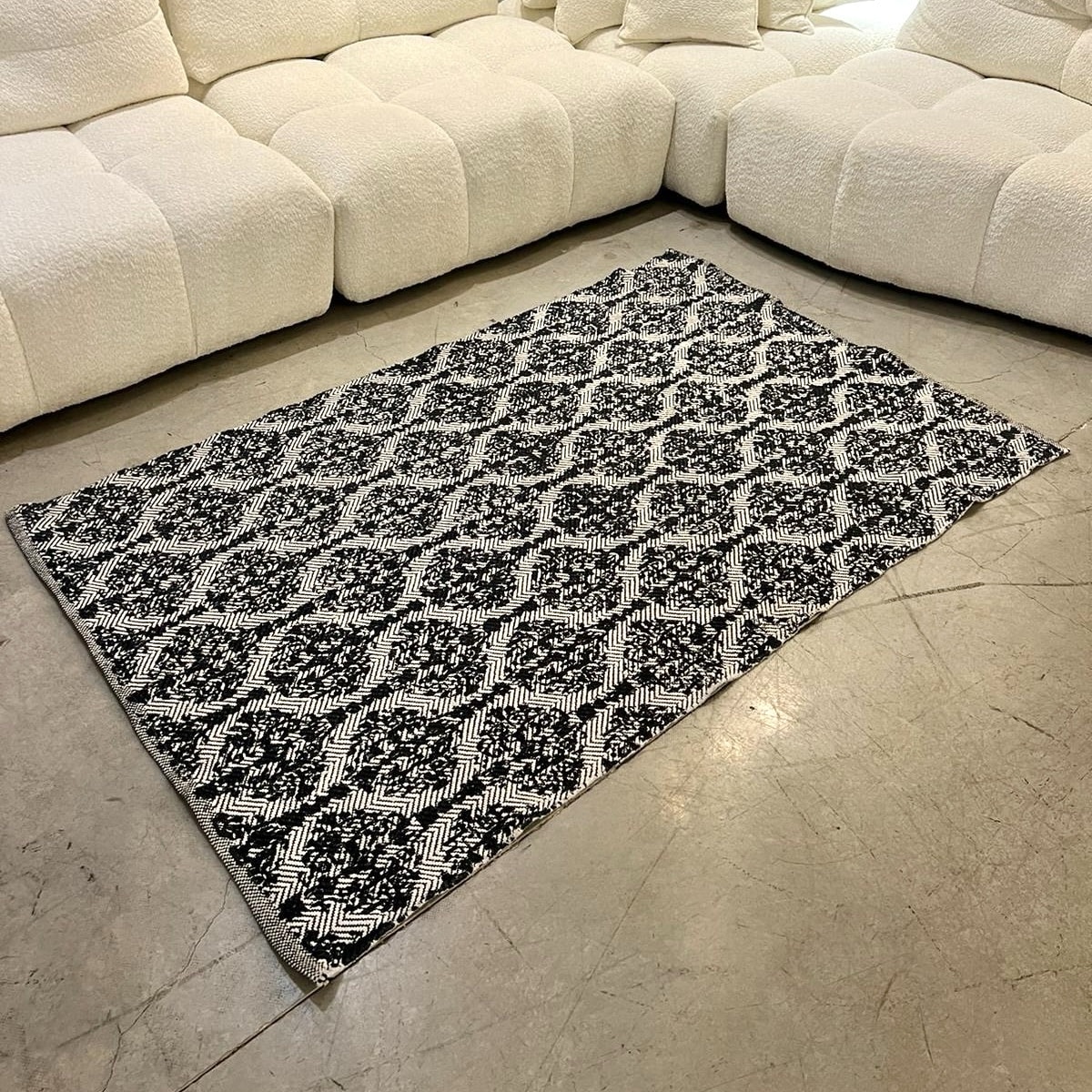 שטיח אריגה משולבת זיגזג מעוינים דגם נאיה