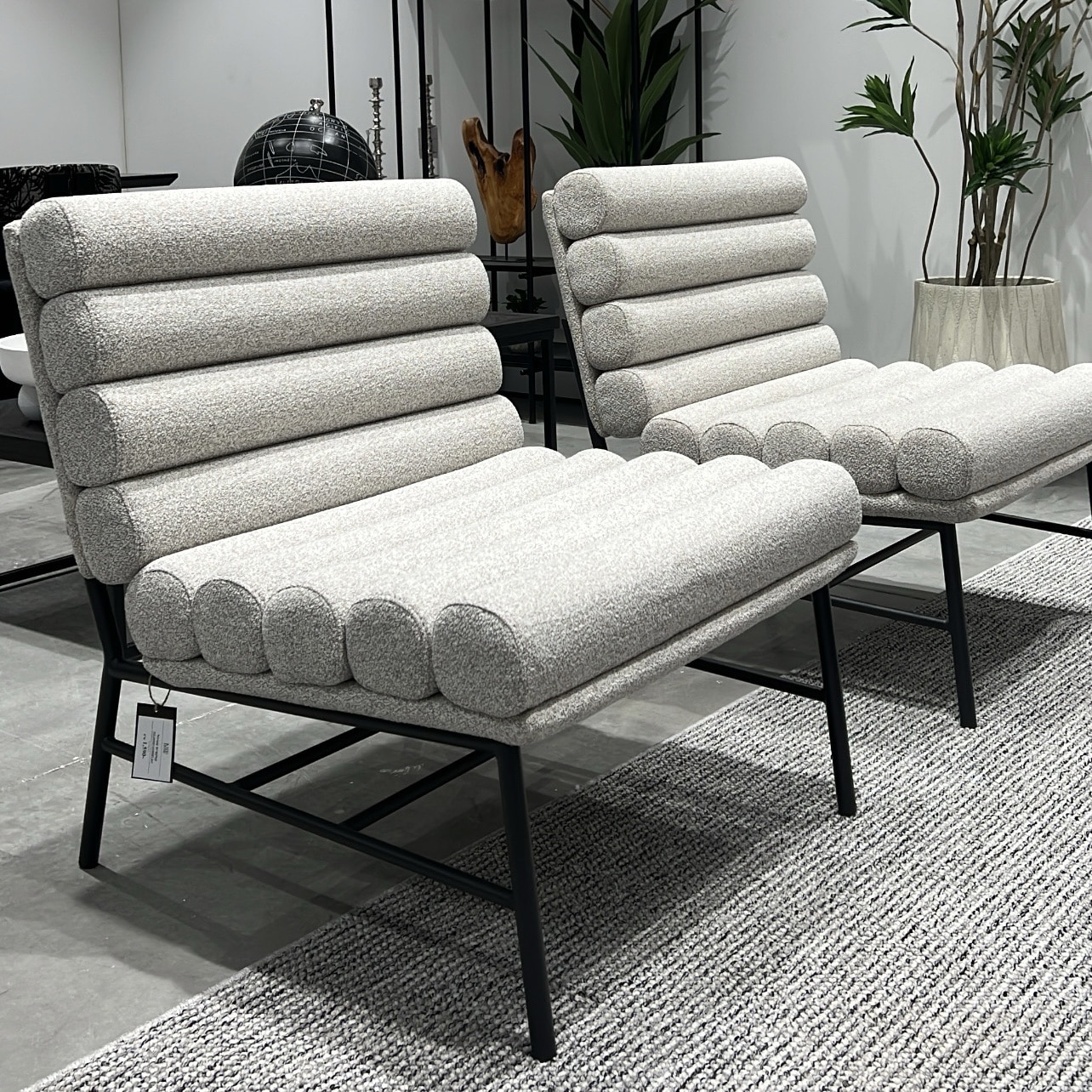 כורסא אריג בהיר אבן בטון ברלין ברזל שחור דגם סופיטל כורסא אריג בהיר אבן בטון ברלין ברזל שחור דגם סופיטל