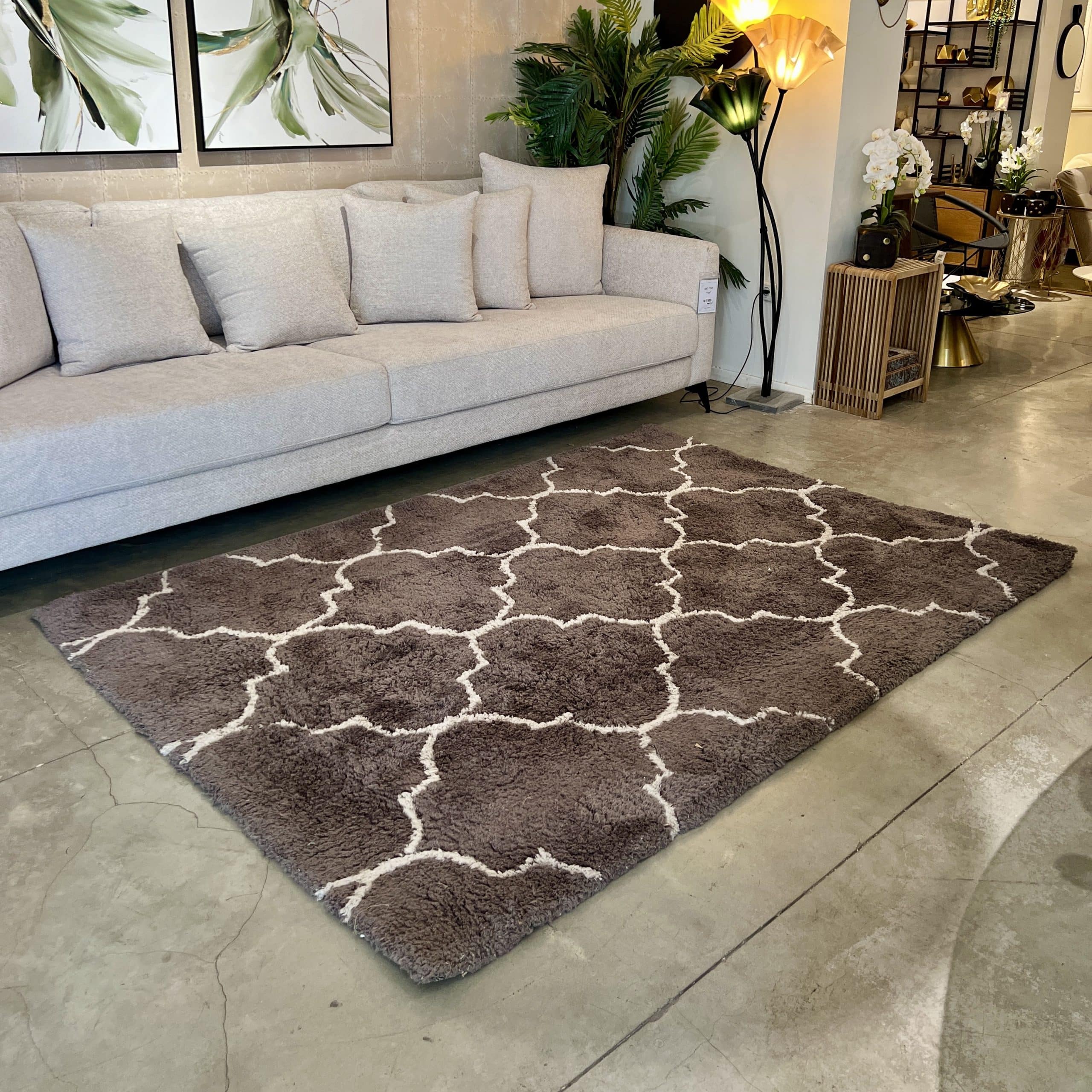 שטיח שאגי מעוינים חום דגם ניגריה