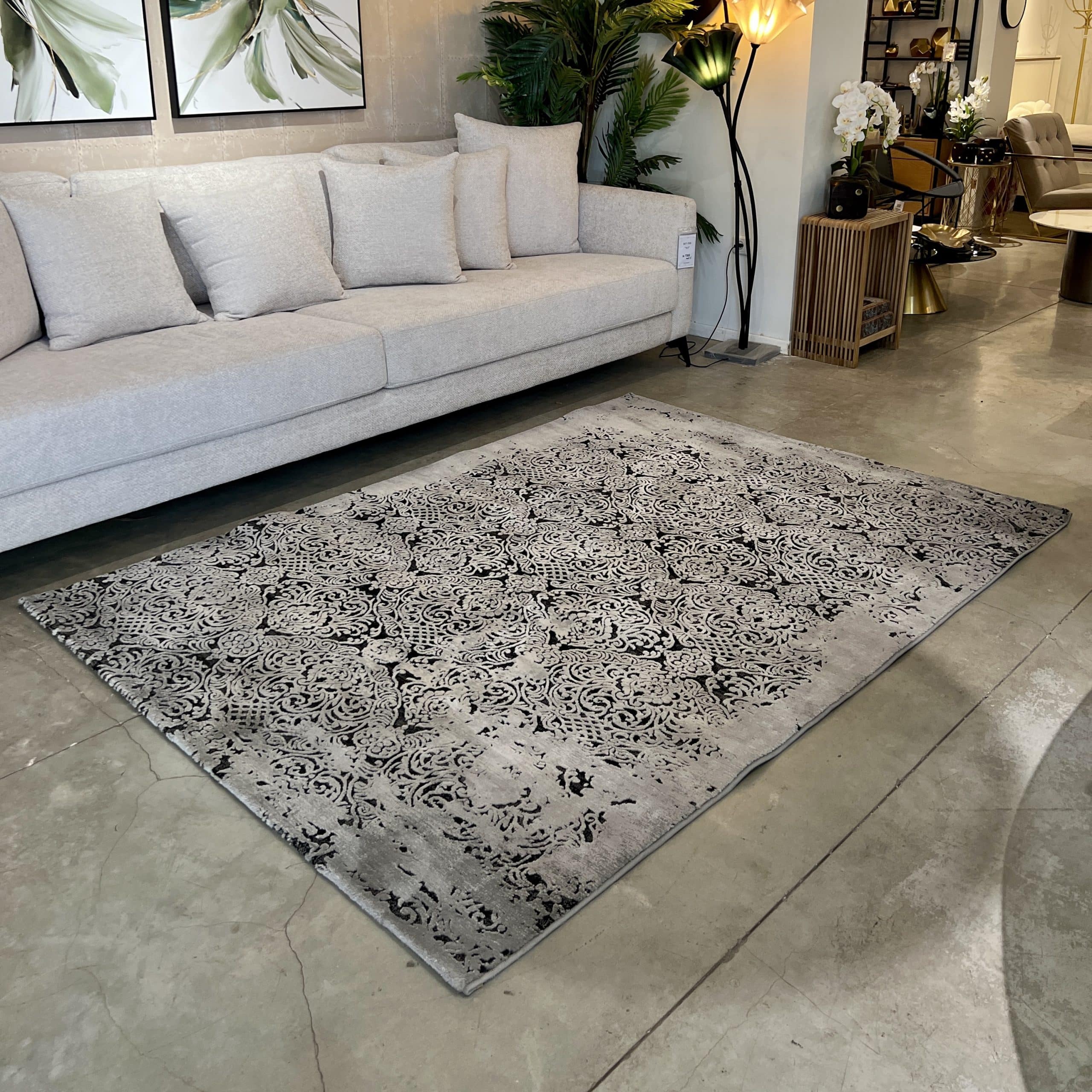 שטיח מרוקאי בסגנון וינטז אפור בהיר ושחור דגם סנסה