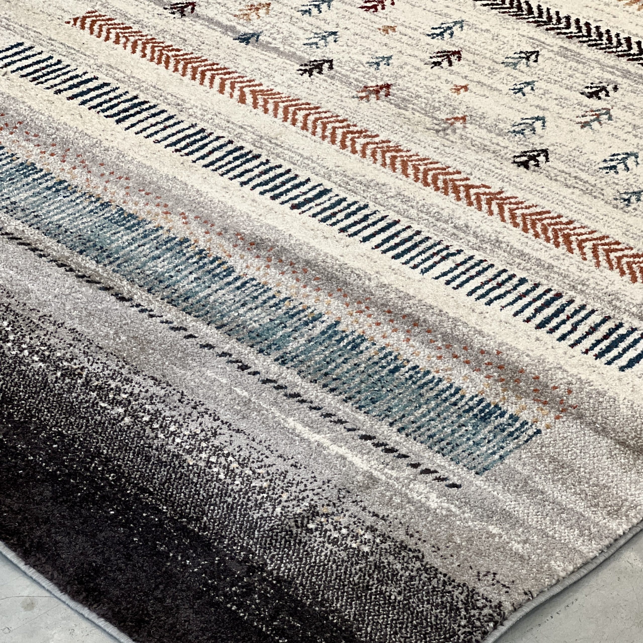 שטיח אווירה סקנדינבי רך בשלל צבעים דגם אלטון