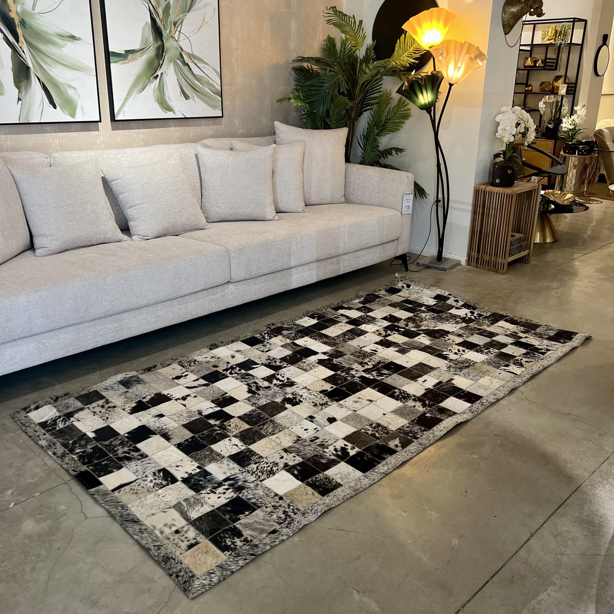 שטיח עור טלאים עבודת יד קוביות שחור לבן