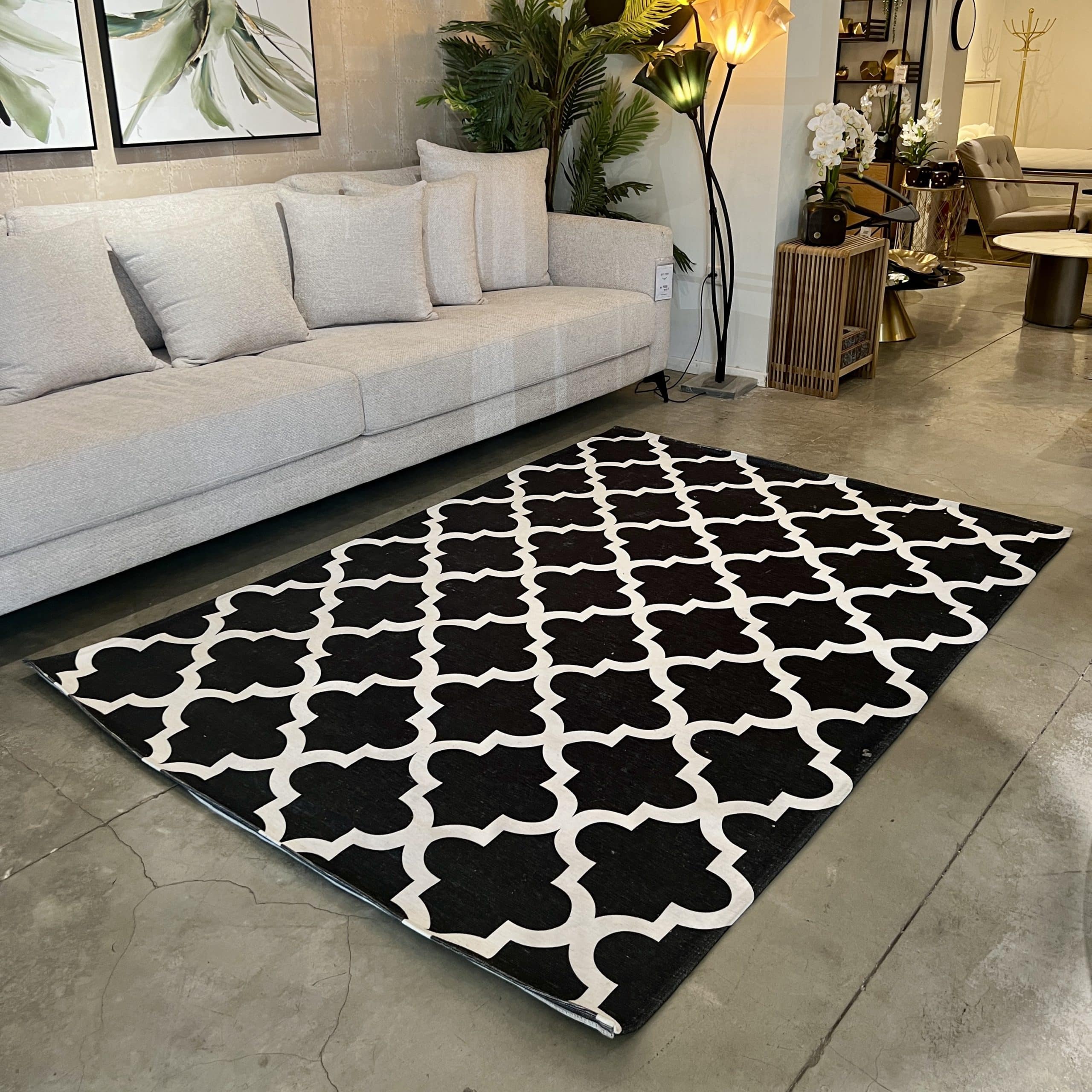 שטיח מעוינים שחור לבן דגם מרקורי