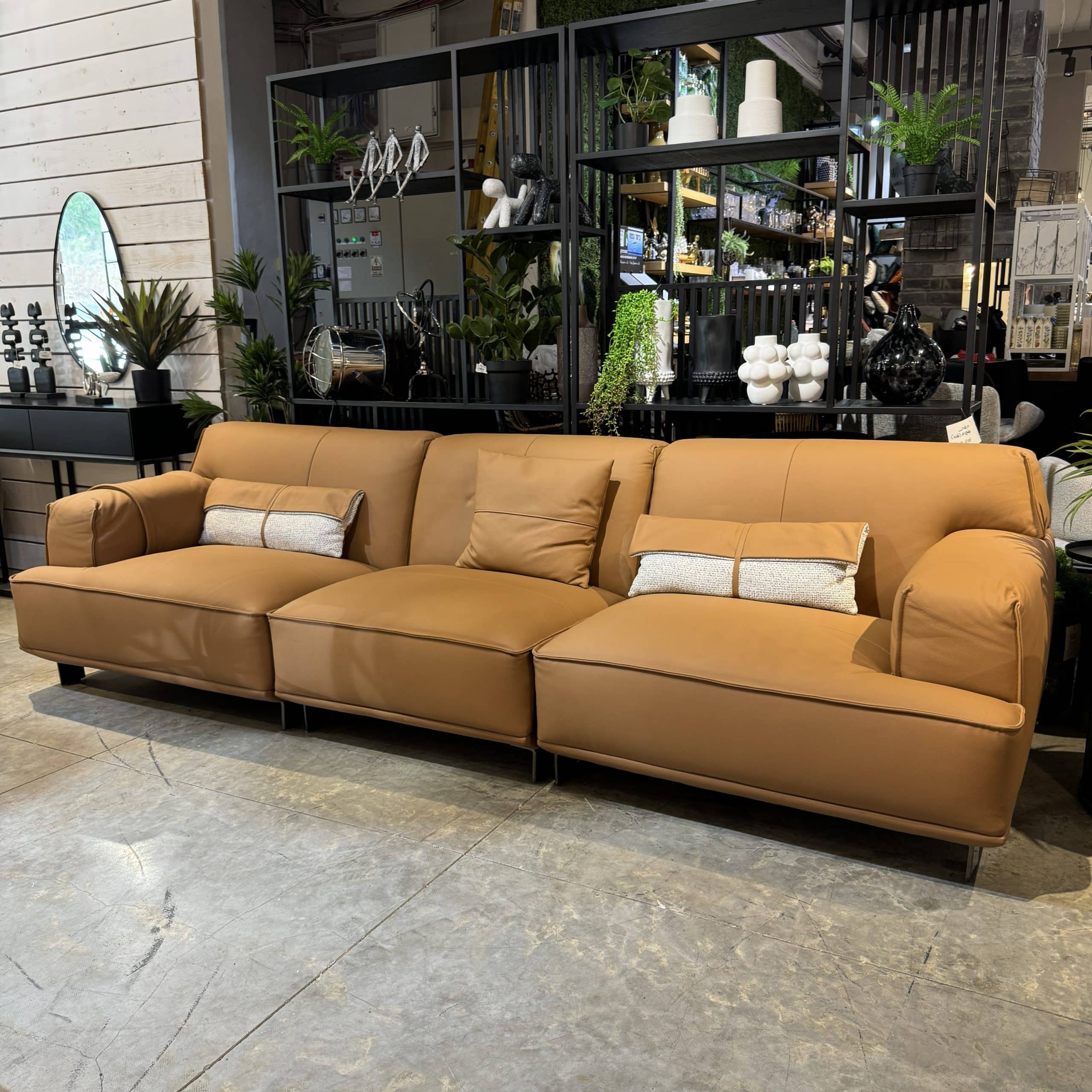 ספת עור מלא יוקרתית גוון כאמל פוקט 292 דגם סופיטל- הקולקציה היוקרתית! ספת עור מלא יוקרתית גוון כאמל פוקט 292 דגם סופיטל- הקולקציה היוקרתית!