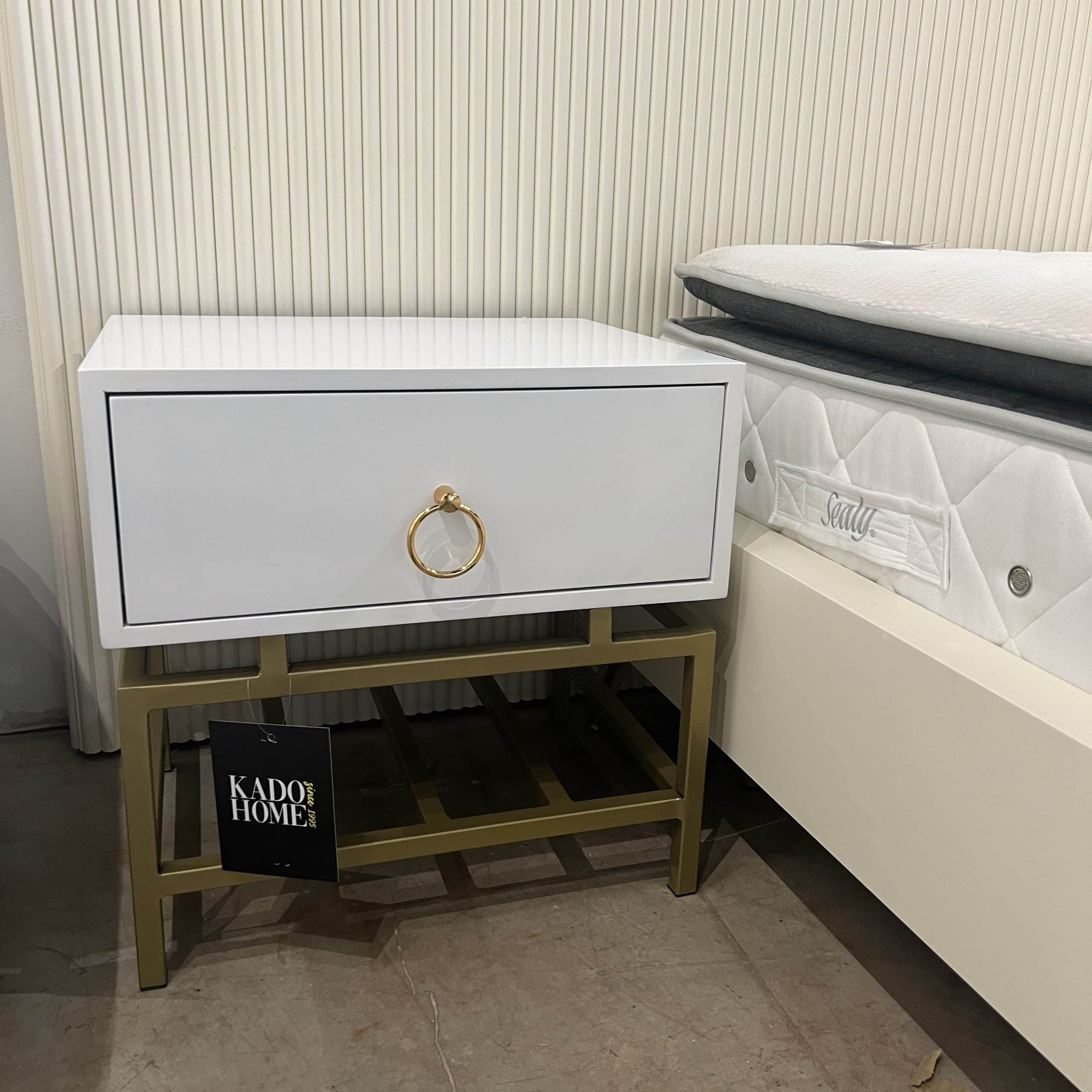 שידת צד יוקרתית דגם רומי | בעיצוב אישי שידת צד יוקרתית דגם רומי | בעיצוב אישי