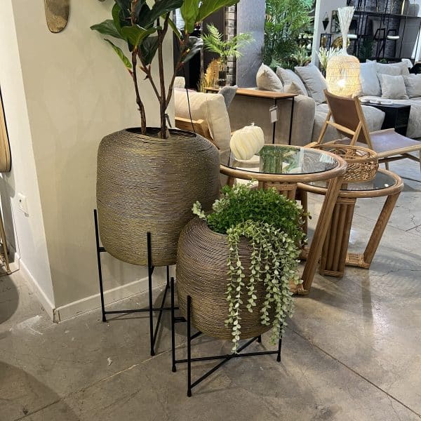 פלנטר דגם ראבי חוטי ברזל זהב עם סטנד