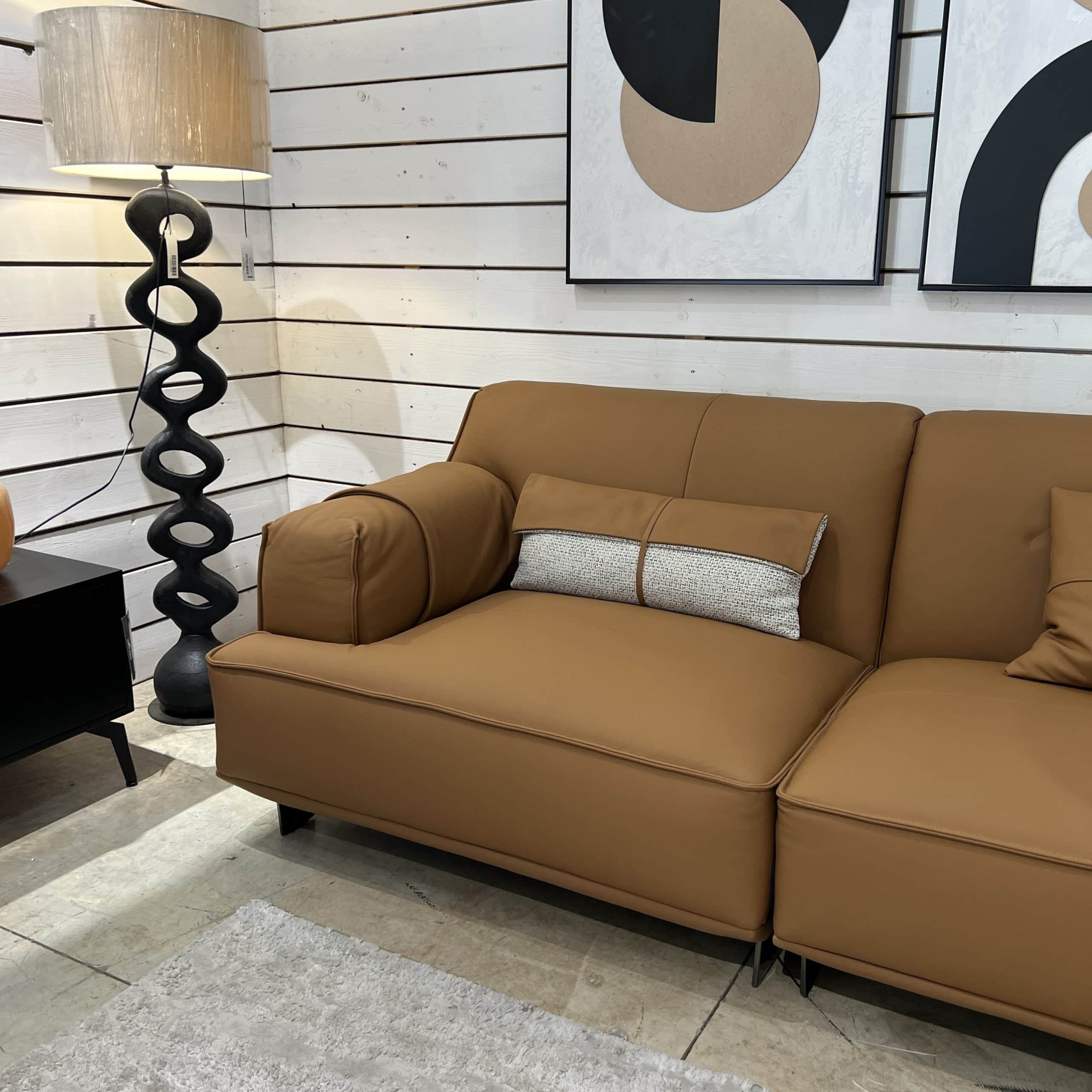 ספת עור מלא יוקרתית גוון כאמל פוקט 292 דגם סופיטל- הקולקציה היוקרתית! ספת עור מלא יוקרתית גוון כאמל פוקט 292 דגם סופיטל- הקולקציה היוקרתית!