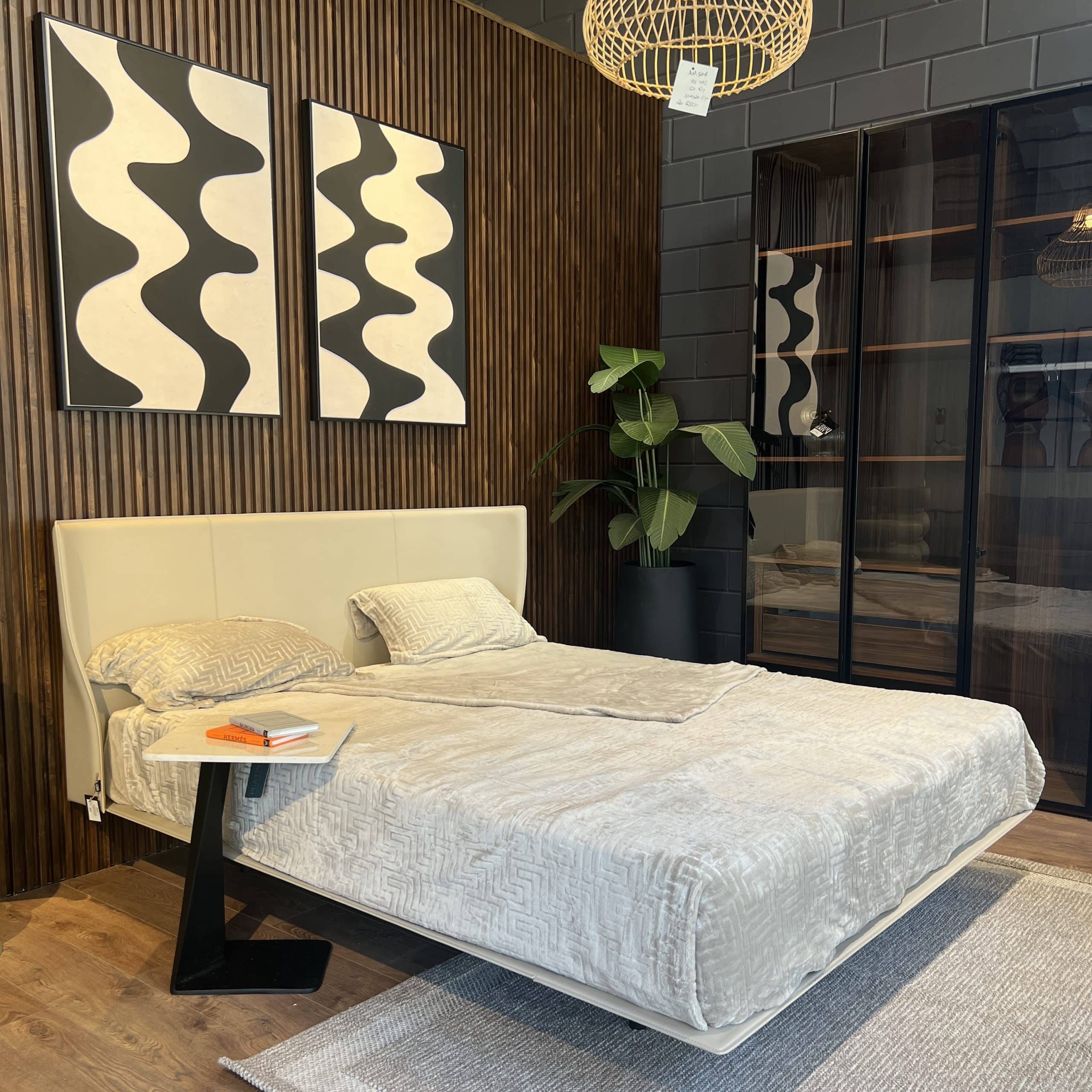 מיטה מונטנגרו יוקרתית דמוי עור אבן 160/200 - דגם סופיטל מיטה מונטנגרו יוקרתית דמוי עור אבן 160/200 - דגם סופיטל