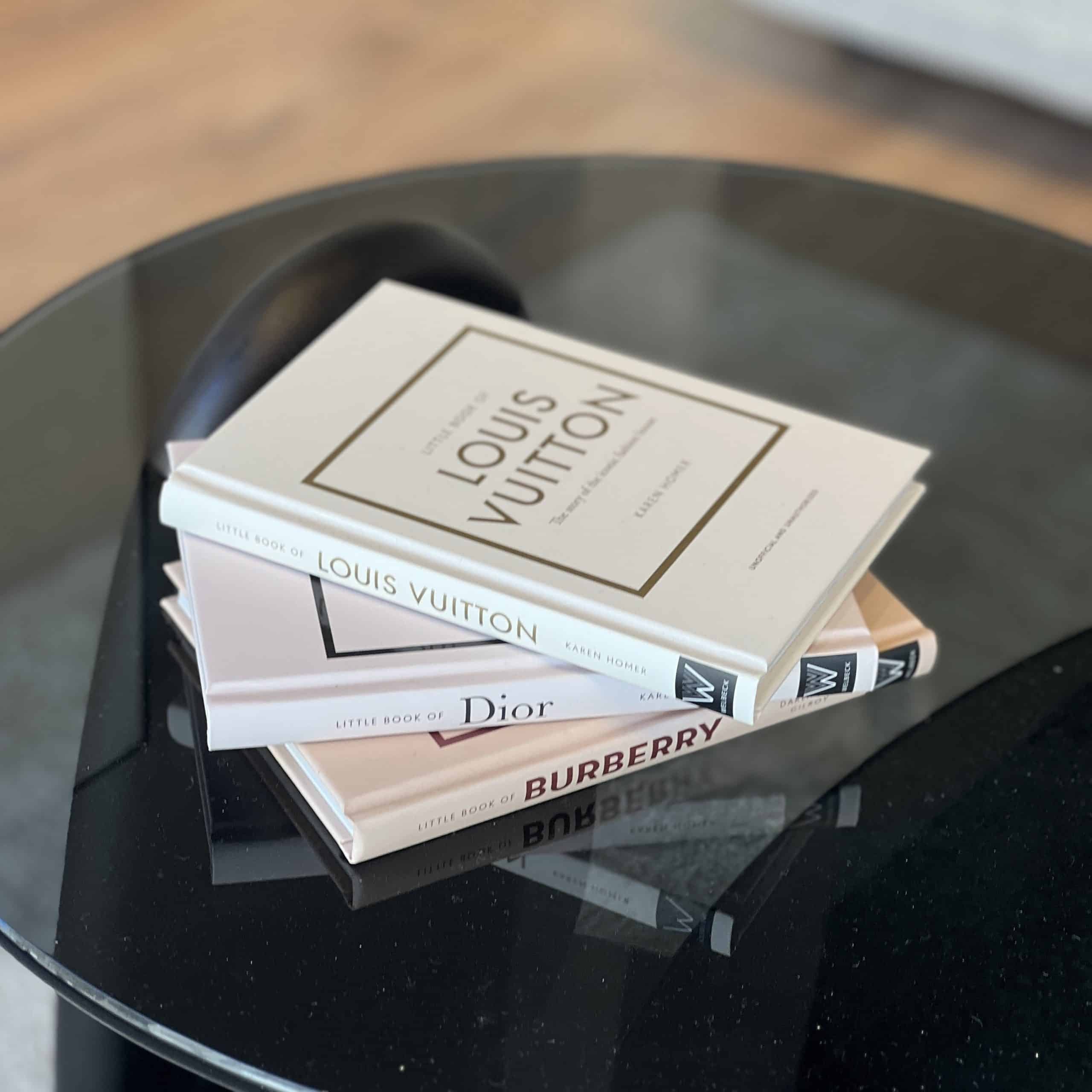 ספר מותג ספר מותג