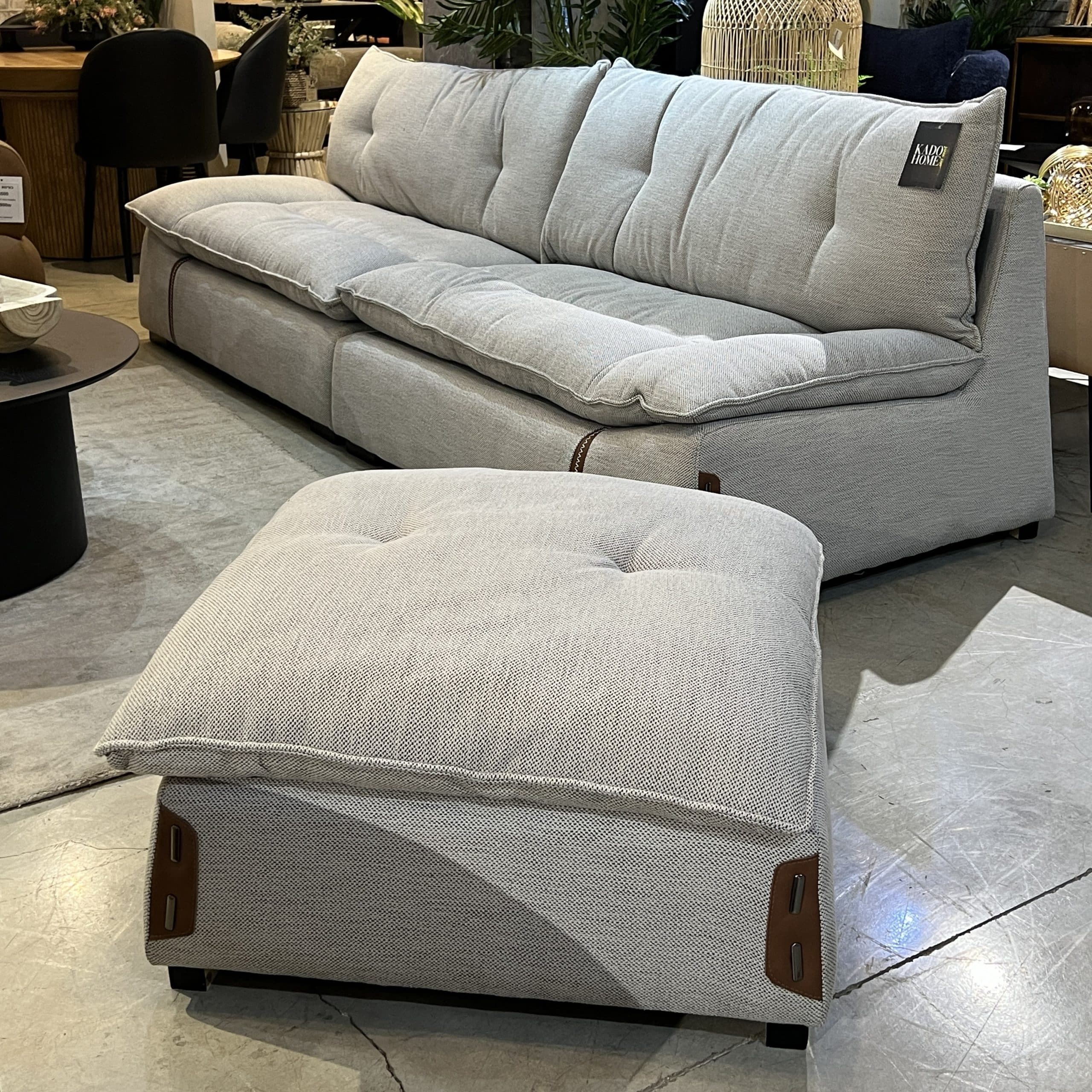 ספה והדום ורונה אריג אפור דגם סופיטל - אחרון מתצוגה! ספה והדום ורונה אריג אפור דגם סופיטל - אחרון מתצוגה!