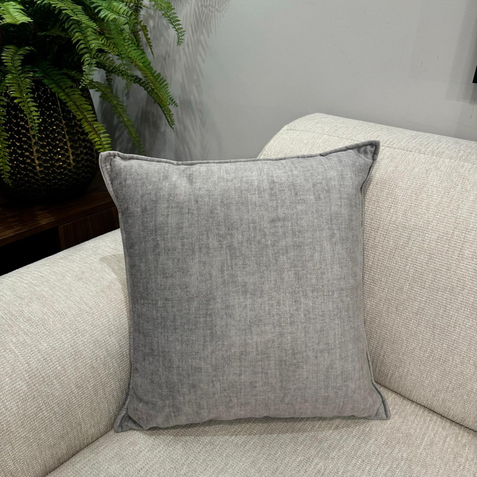 כרית נוי מרובעת אפור טקסטורה