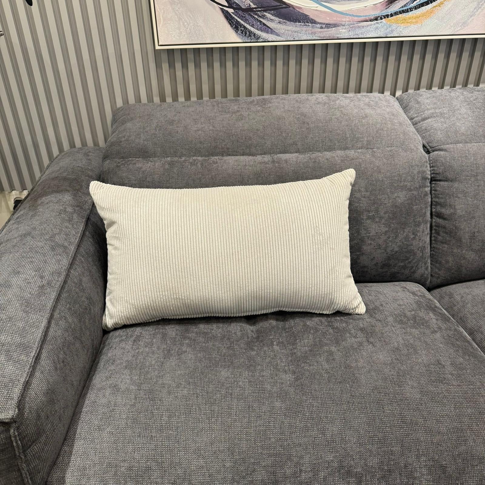 כרית נוי מלבנית קורדרוי שמנת כרית נוי מלבנית קורדרוי שמנת