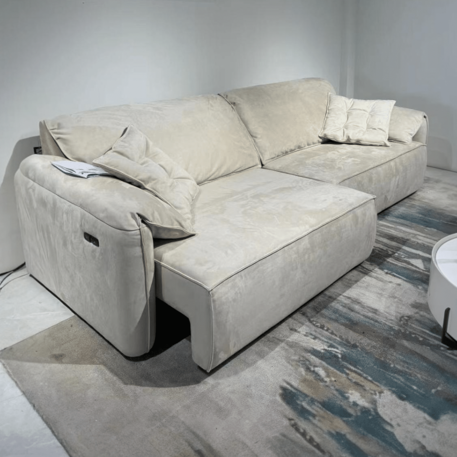 ספה סווינג מיוחדת ויוקרתית בד זאמס אבן מושבים נגררים לרביצה דגם סופיטל ספה סווינג מיוחדת ויוקרתית בד זאמס אבן מושבים נגררים לרביצה דגם סופיטל