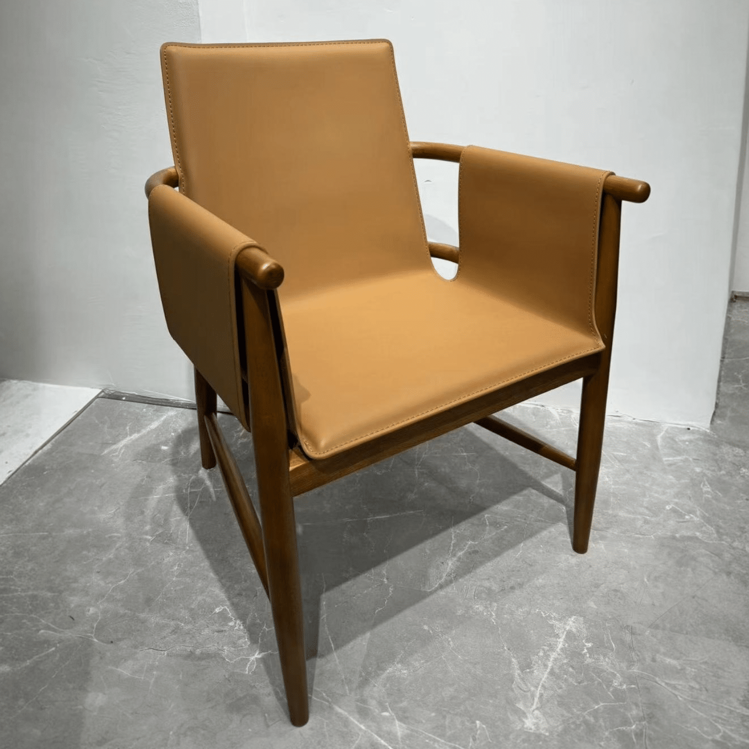 כורסא כיסא אמאדור עור כאמל דגם סופיטל כורסא כיסא אמאדור עור כאמל דגם סופיטל