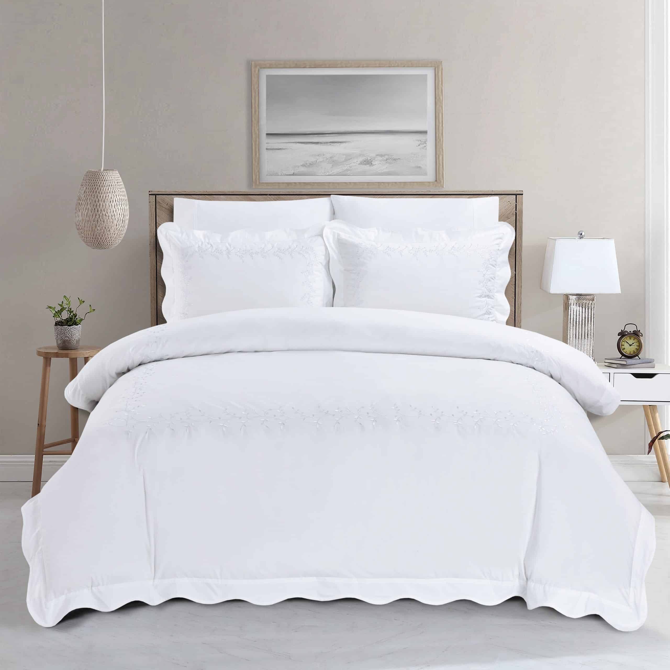 סט מצעים לבן דגם רויאלטי לאונרדו סט מצעים לבן דגם רויאלטי לאונרדו