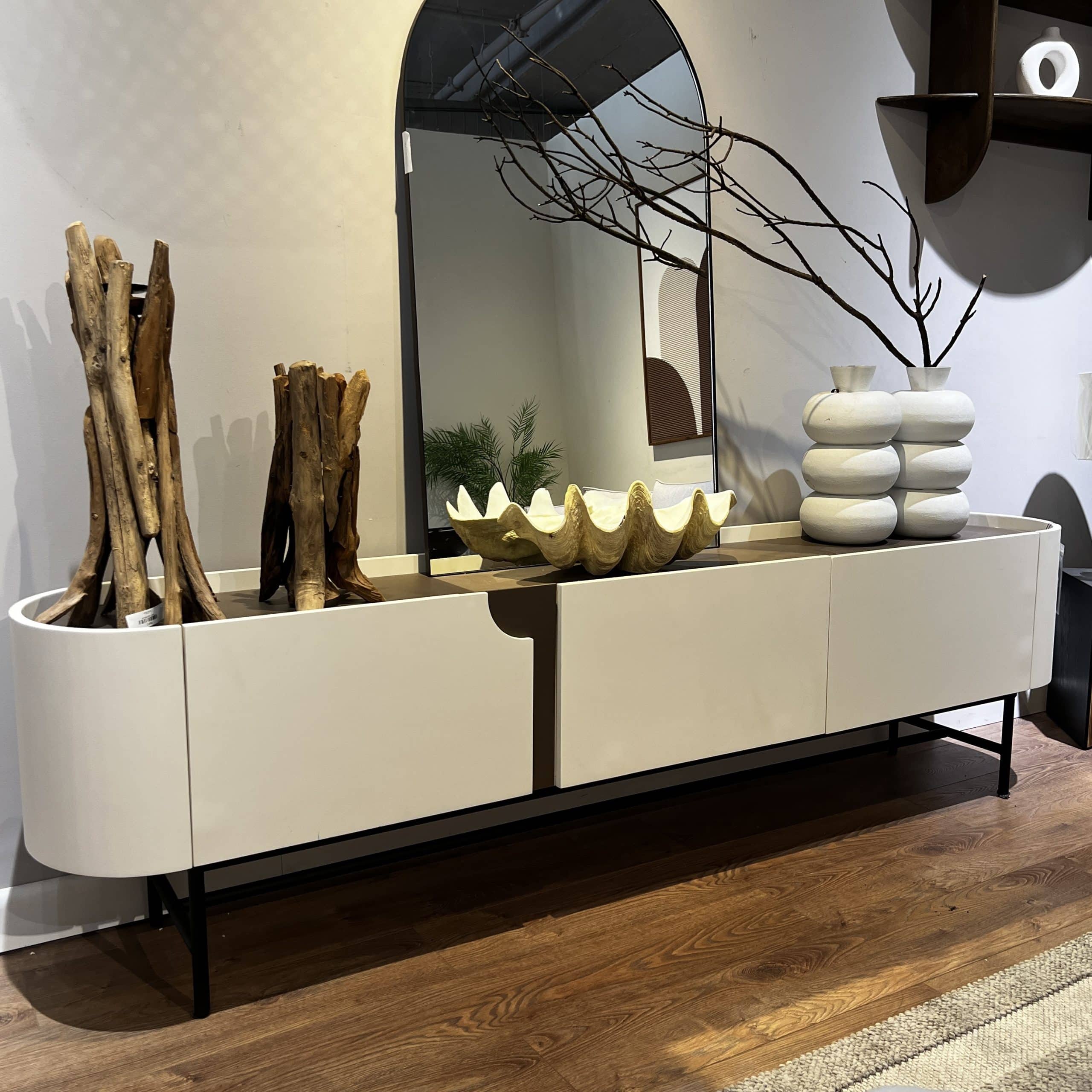 מזנון מעוצב דגם טאו מעוגל רגל ברזל | בעיצוב אישי מזנון מעוצב דגם טאו מעוגל רגל ברזל | בעיצוב אישי