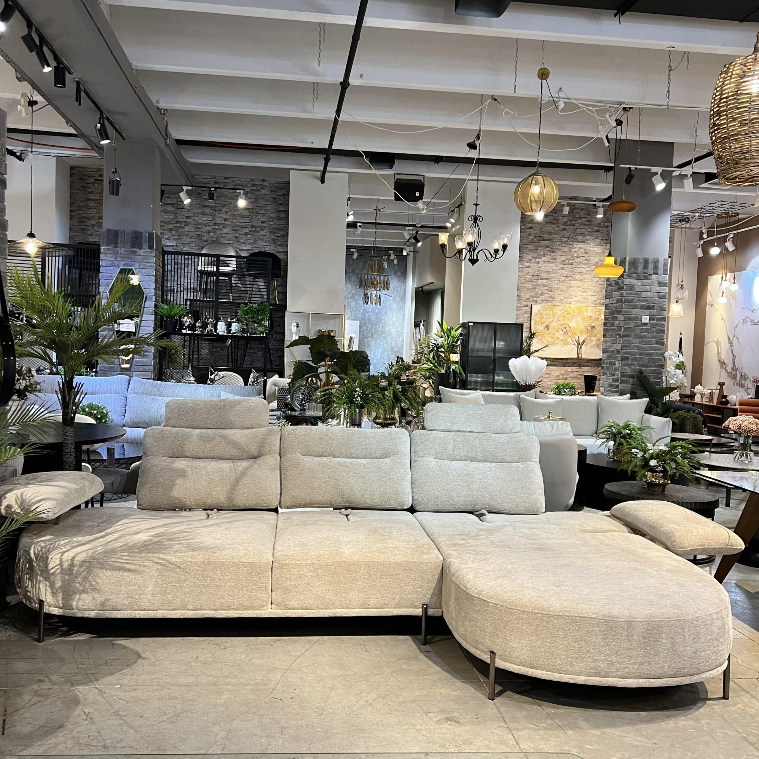 ספה פינתית מעוגלת משענות גב זזות בז שזלונג שמאל דגם ביל ספה פינתית מעוגלת משענות גב זזות בז שזלונג שמאל דגם ביל