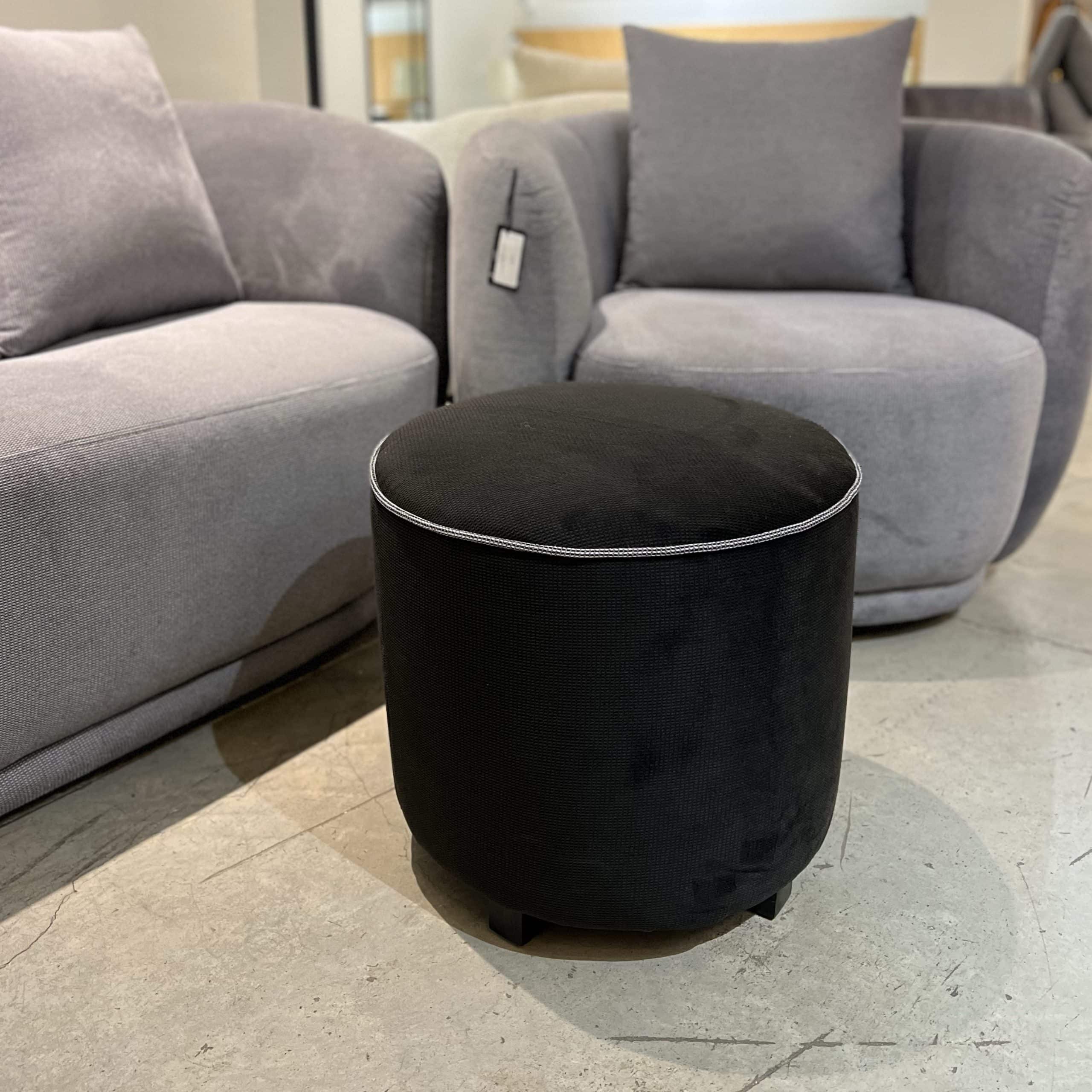 הדום דגם קשת שחור במבצע