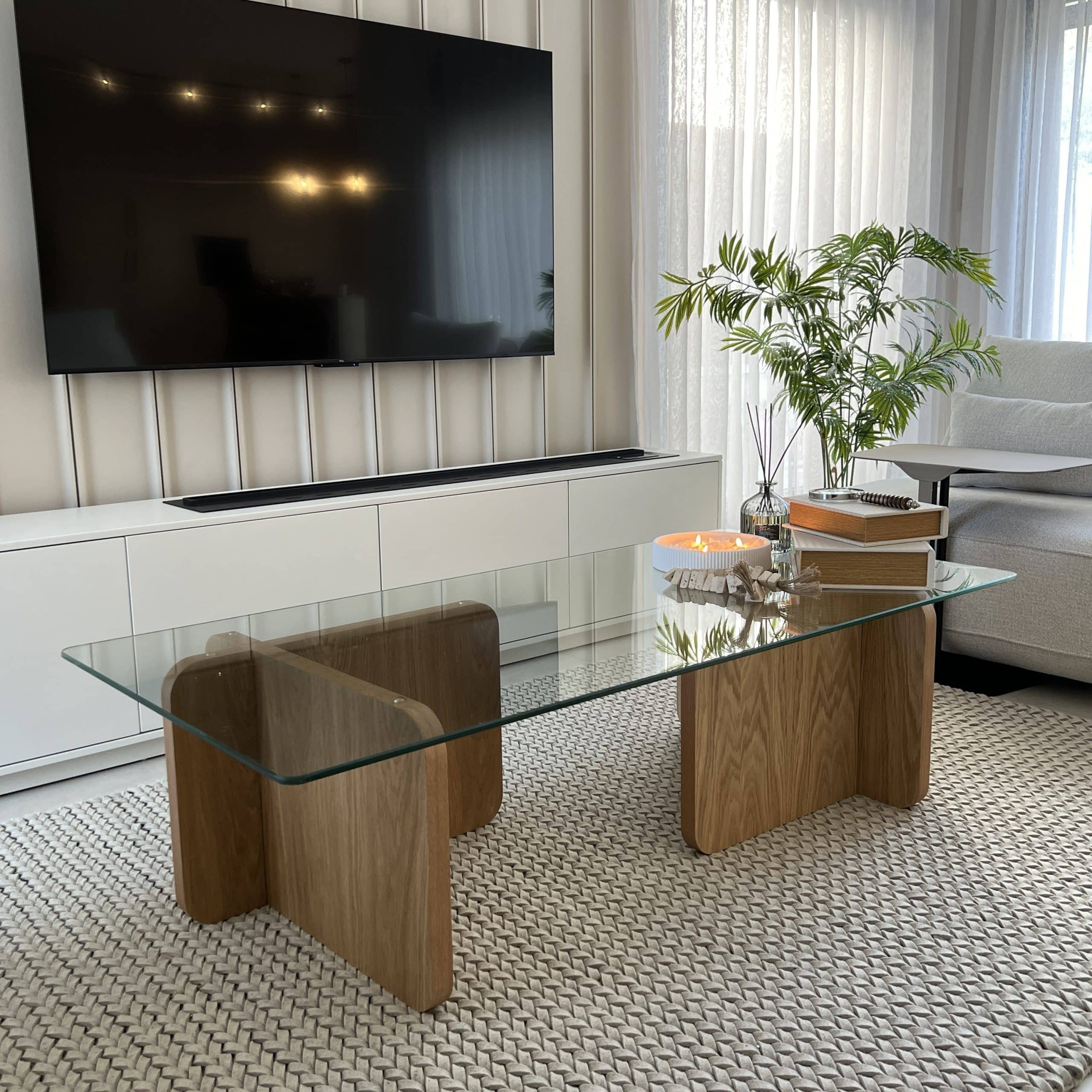 שולחן סלון יוקרתי זכוכית ועץ דגם מואנה | בעיצוב אישי שולחן סלון יוקרתי זכוכית ועץ דגם מואנה | בעיצוב אישי