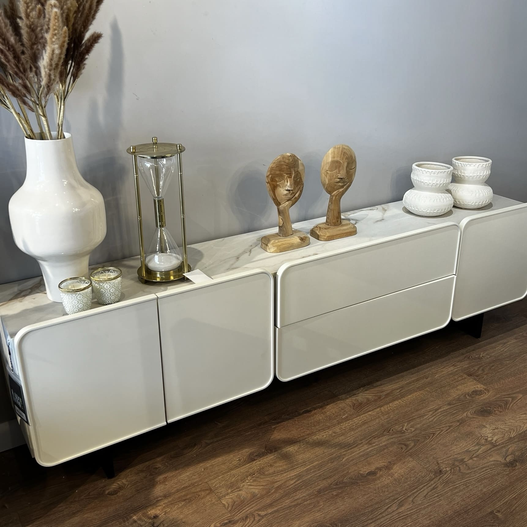 מזנון יוקרתי דגם אמילי | בעיצוב אישי