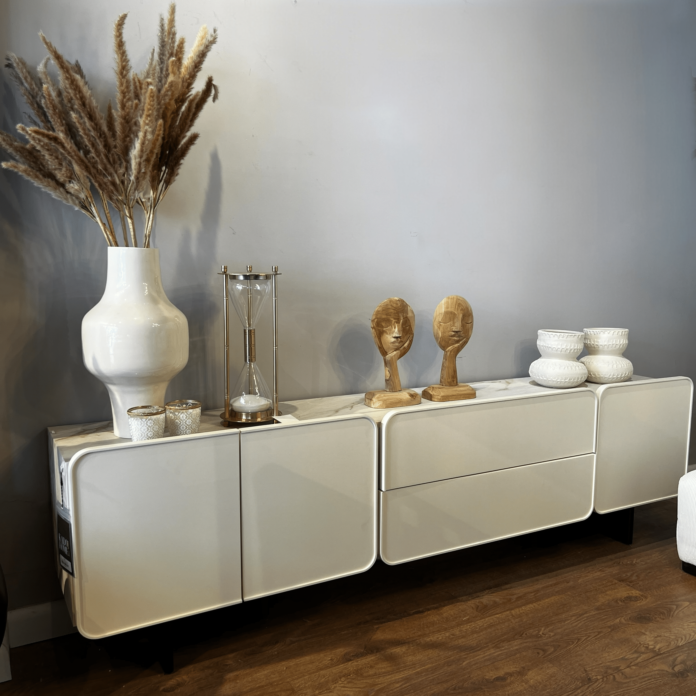 מזנון יוקרתי דגם אמילי | בעיצוב אישי