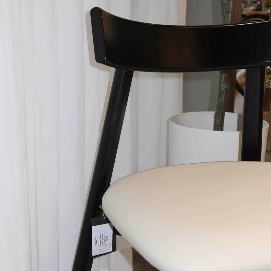 כיסא מתיאס דמוי עור אבן דגם סופיטל - אחרונים מתצוגה! כיסא מתיאס דמוי עור אבן דגם סופיטל - אחרונים מתצוגה!