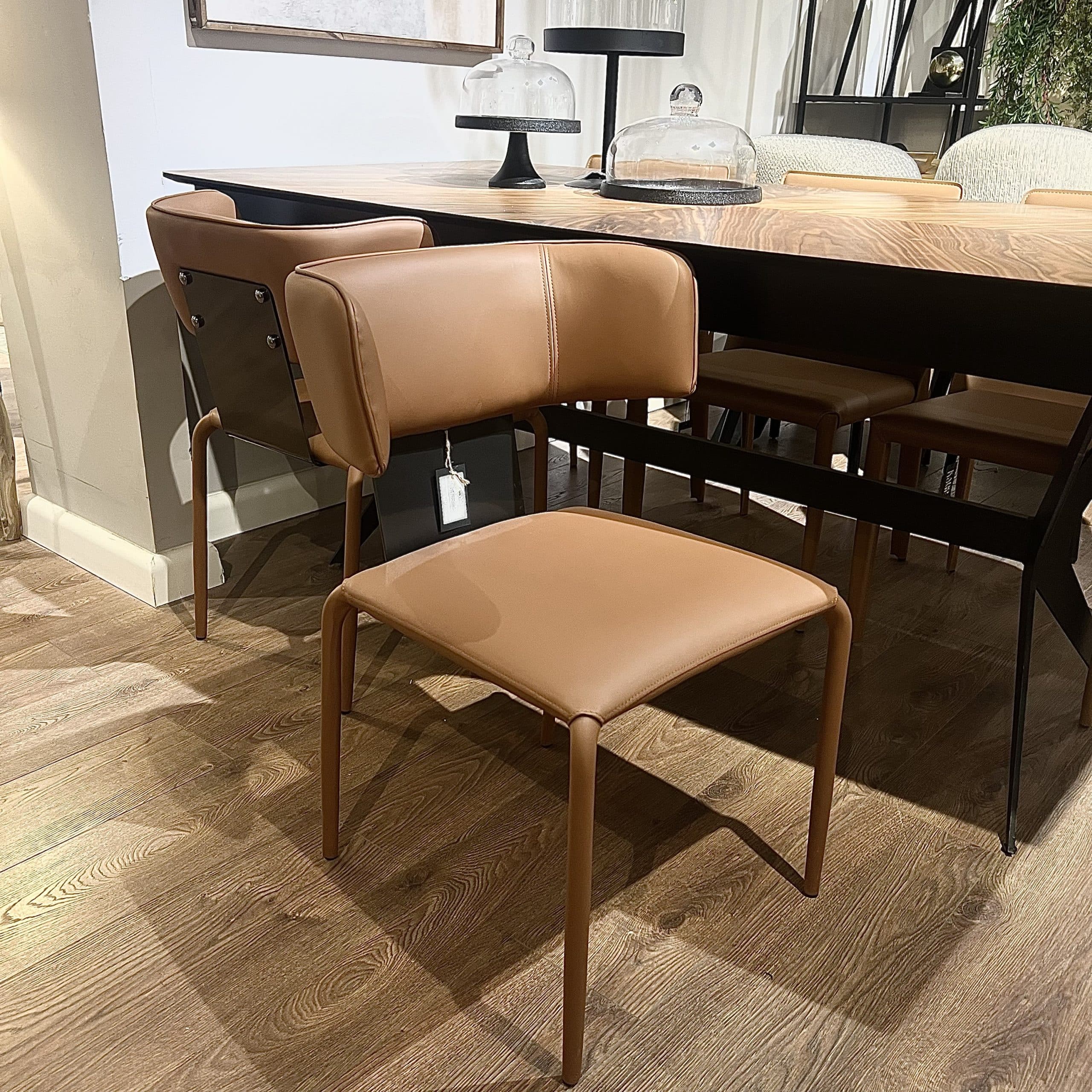 כיסא אורבניק כאמל ברזל שחור דגם סופיטל- אחרון! כיסא אורבניק כאמל ברזל שחור דגם סופיטל- אחרון!