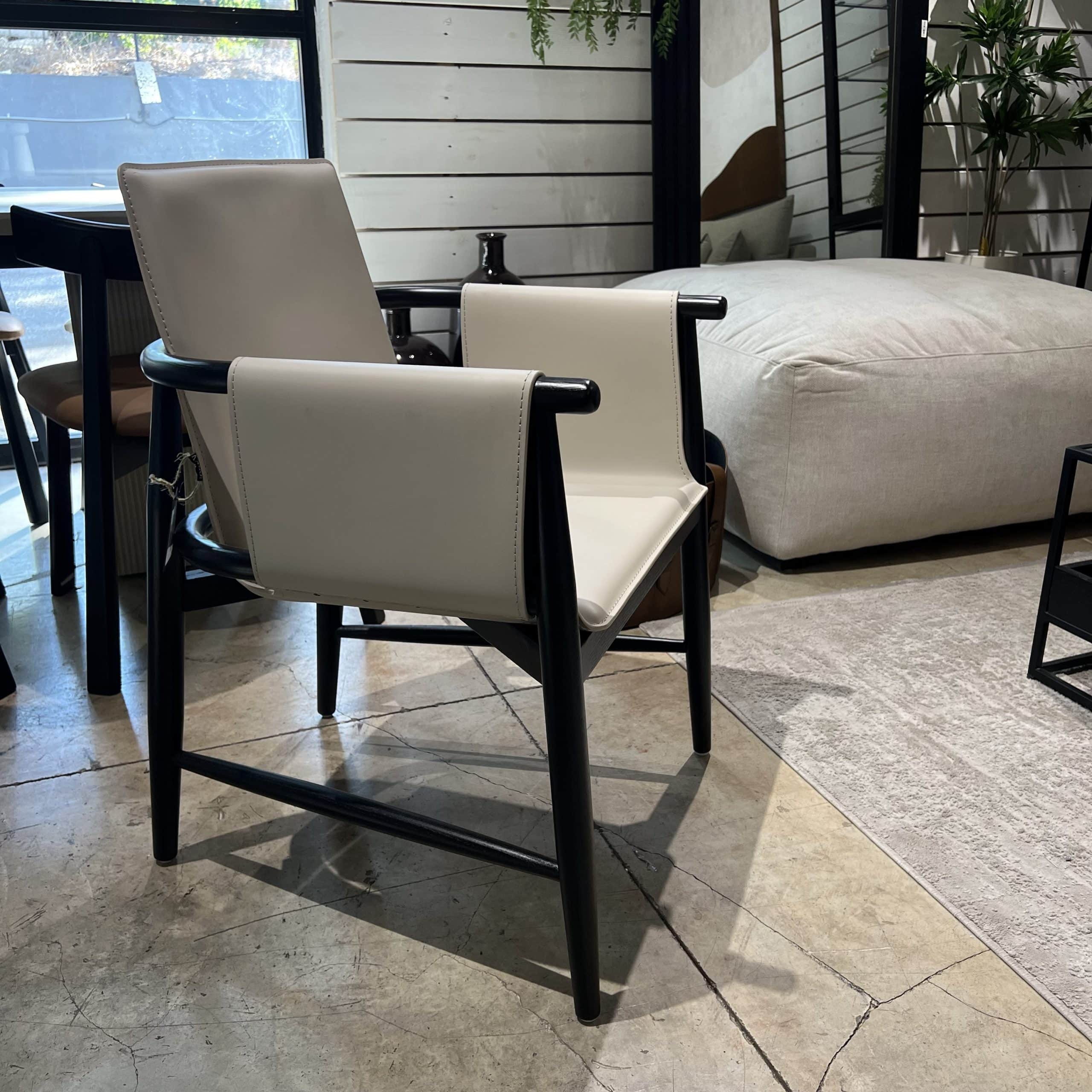 כורסא כיסא אמאדור עור אבן דגם סופיטל כורסא כיסא אמאדור עור אבן דגם סופיטל