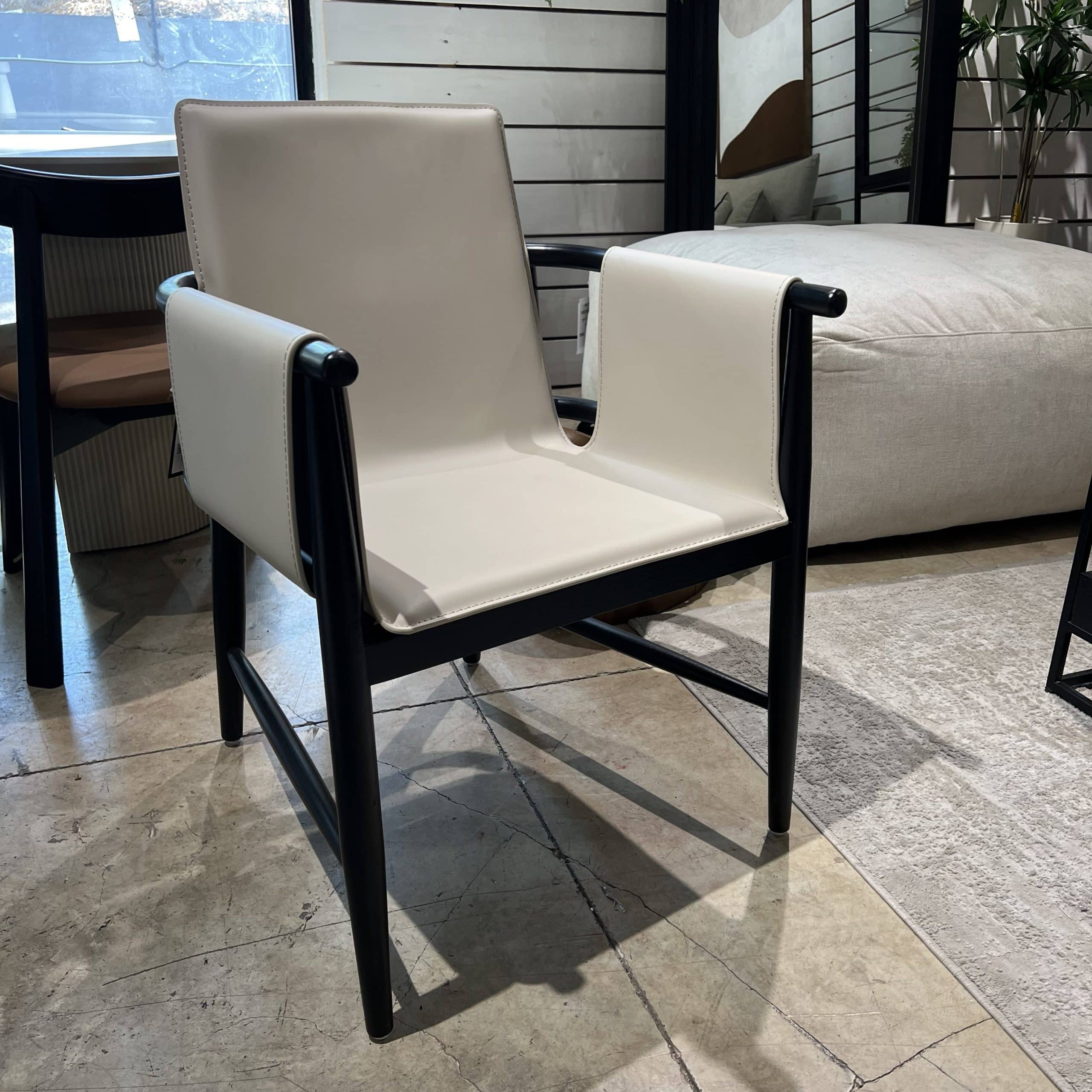 כורסא כיסא אמאדור עור אבן דגם סופיטל כורסא כיסא אמאדור עור אבן דגם סופיטל