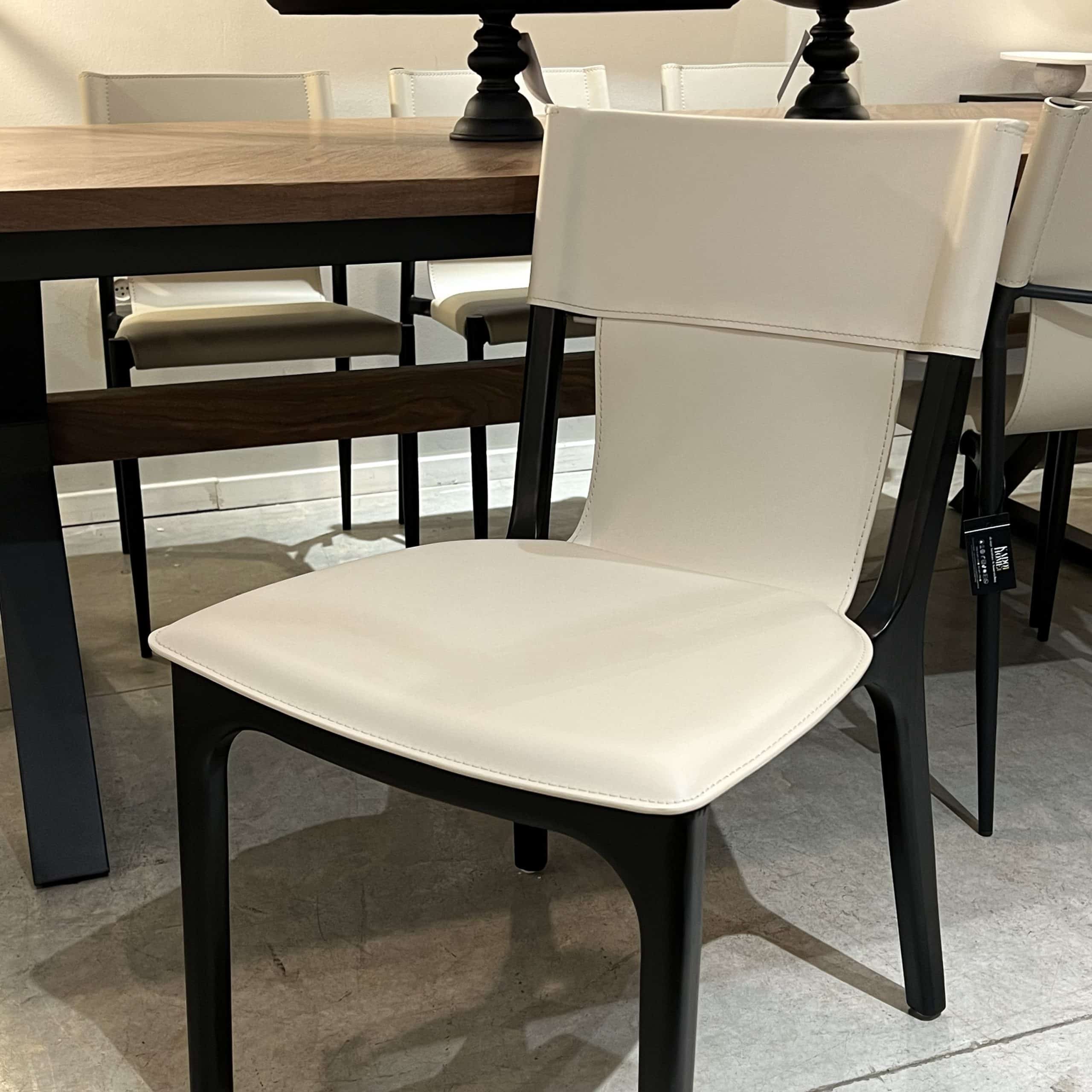 כיסא ברטין עור אבן עץ שחור דגם סופיטל- בייבוא אישי | 60יום כיסא ברטין עור אבן עץ שחור דגם סופיטל- בייבוא אישי | 60יום