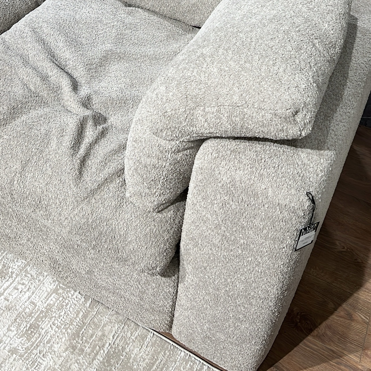 ספה רכה ומפנקת לסלון דגם ניקי ספה רכה ומפנקת לסלון דגם ניקי