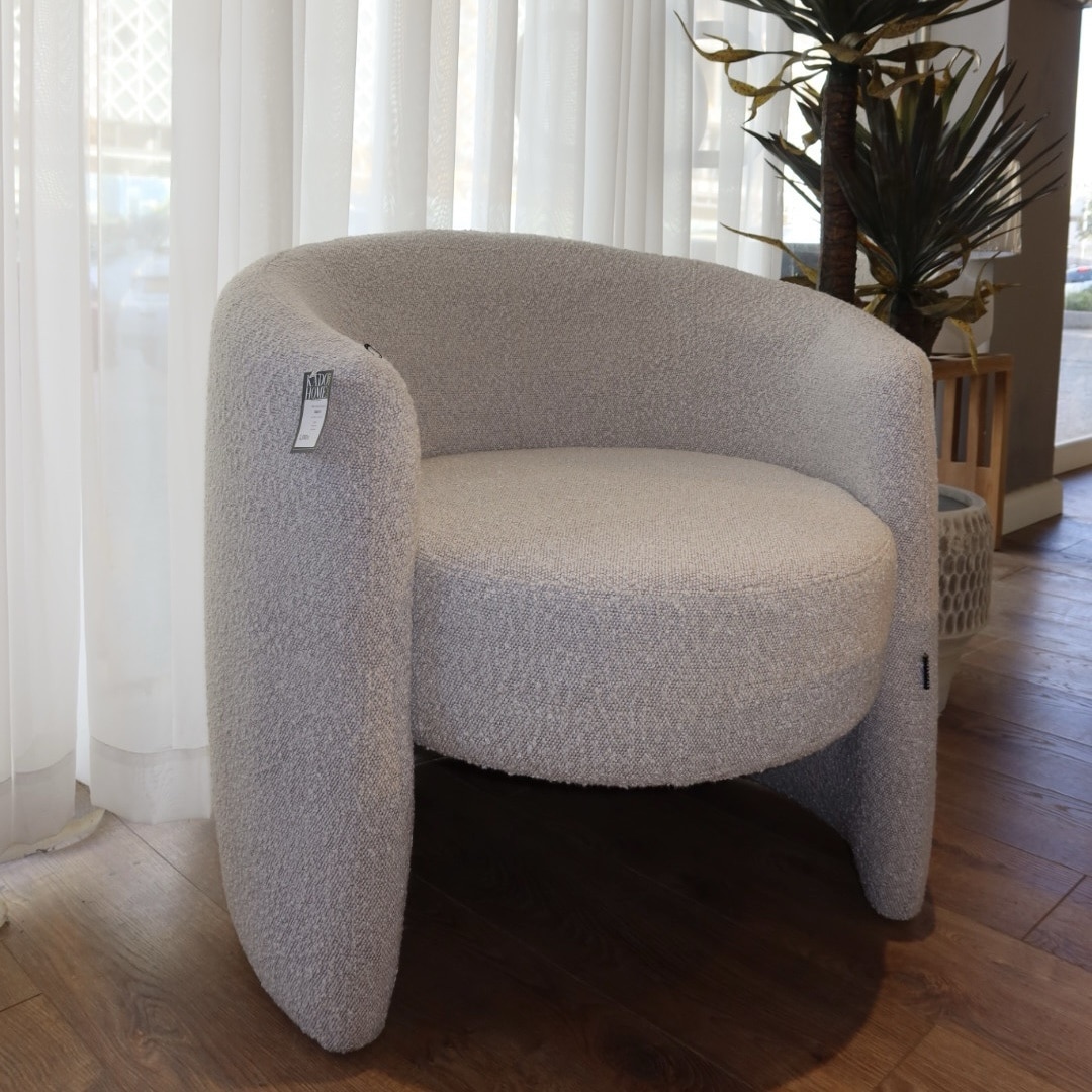 כורסא מעוצבת סילק אפור שמנת דגם ויקי כורסא מעוצבת סילק אפור שמנת דגם ויקי