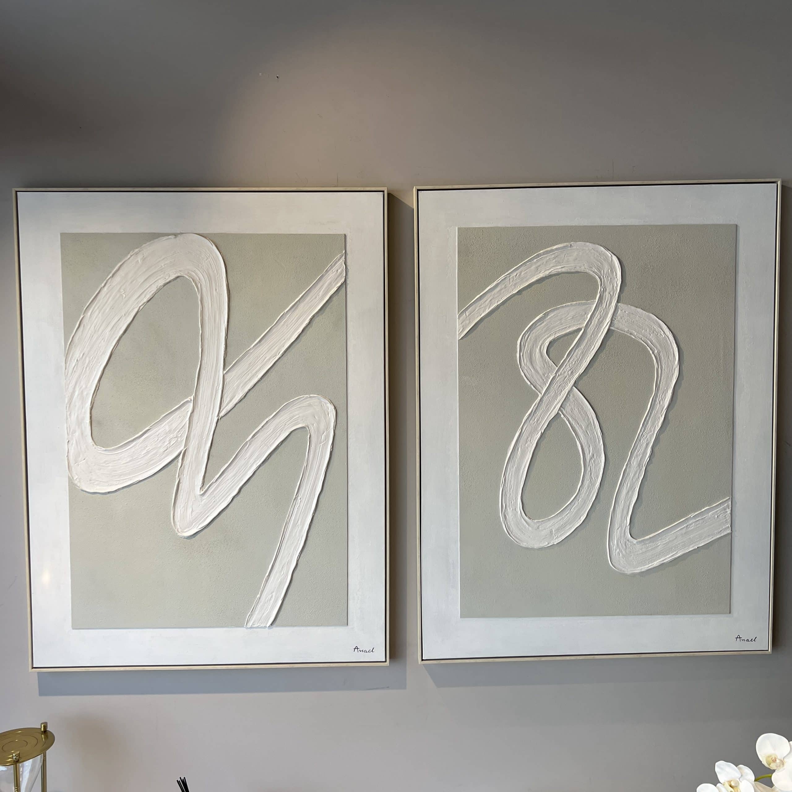 תמונה בעבודת יד רקע ירוק בהיר קווים בלבן תמונה בעבודת יד רקע ירוק בהיר קווים בלבן